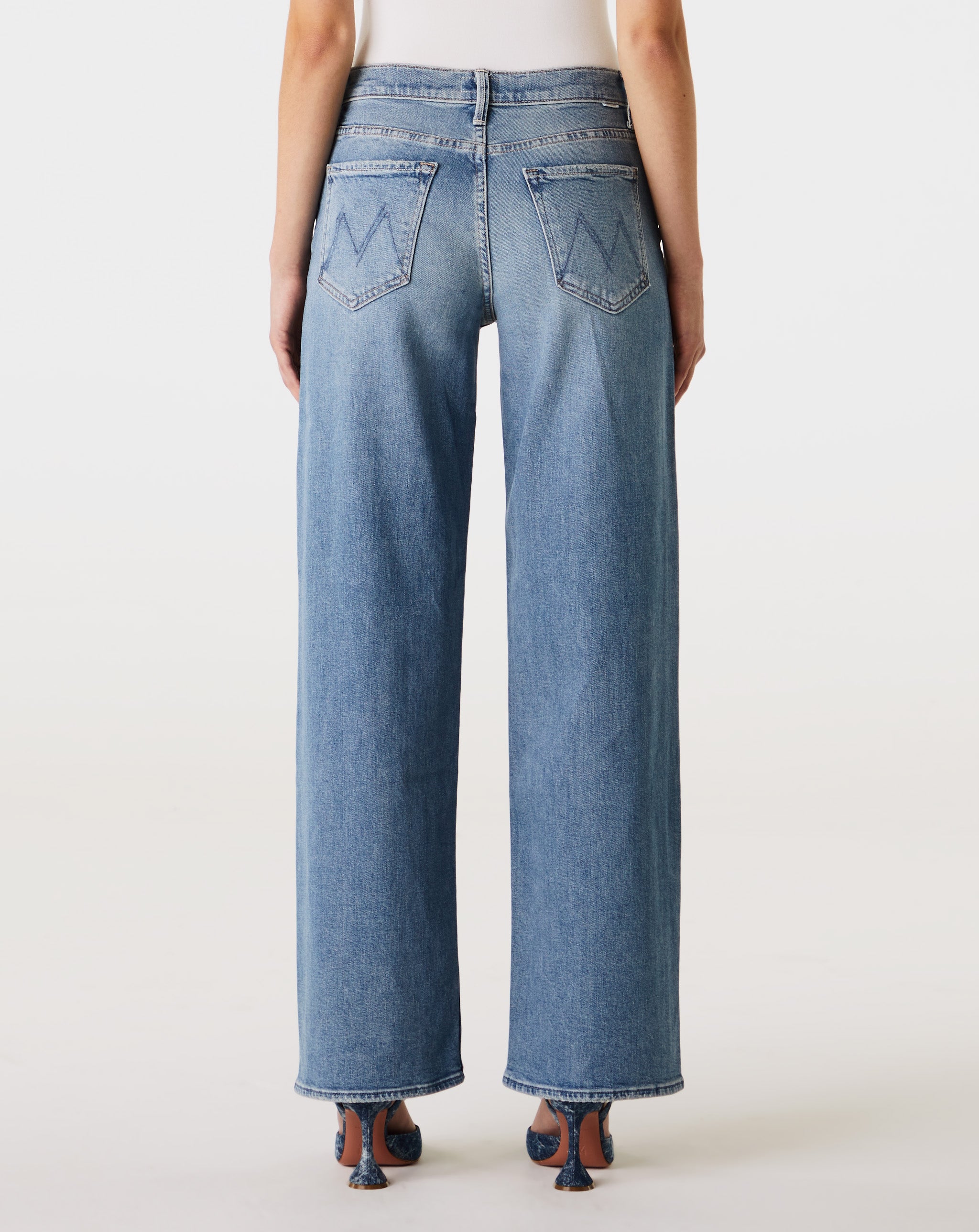 The Spinner Zip Sneak