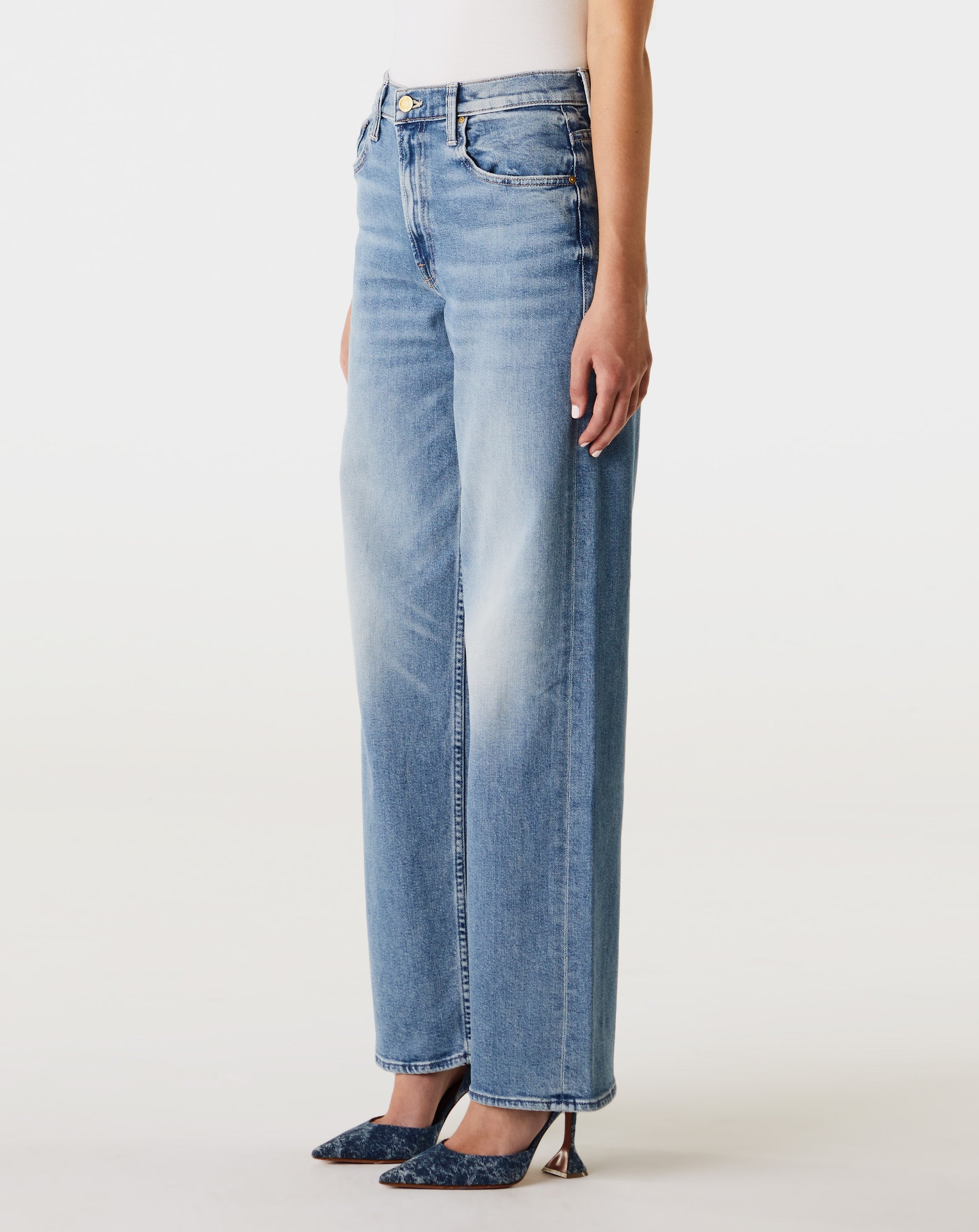 The Spinner Zip Sneak