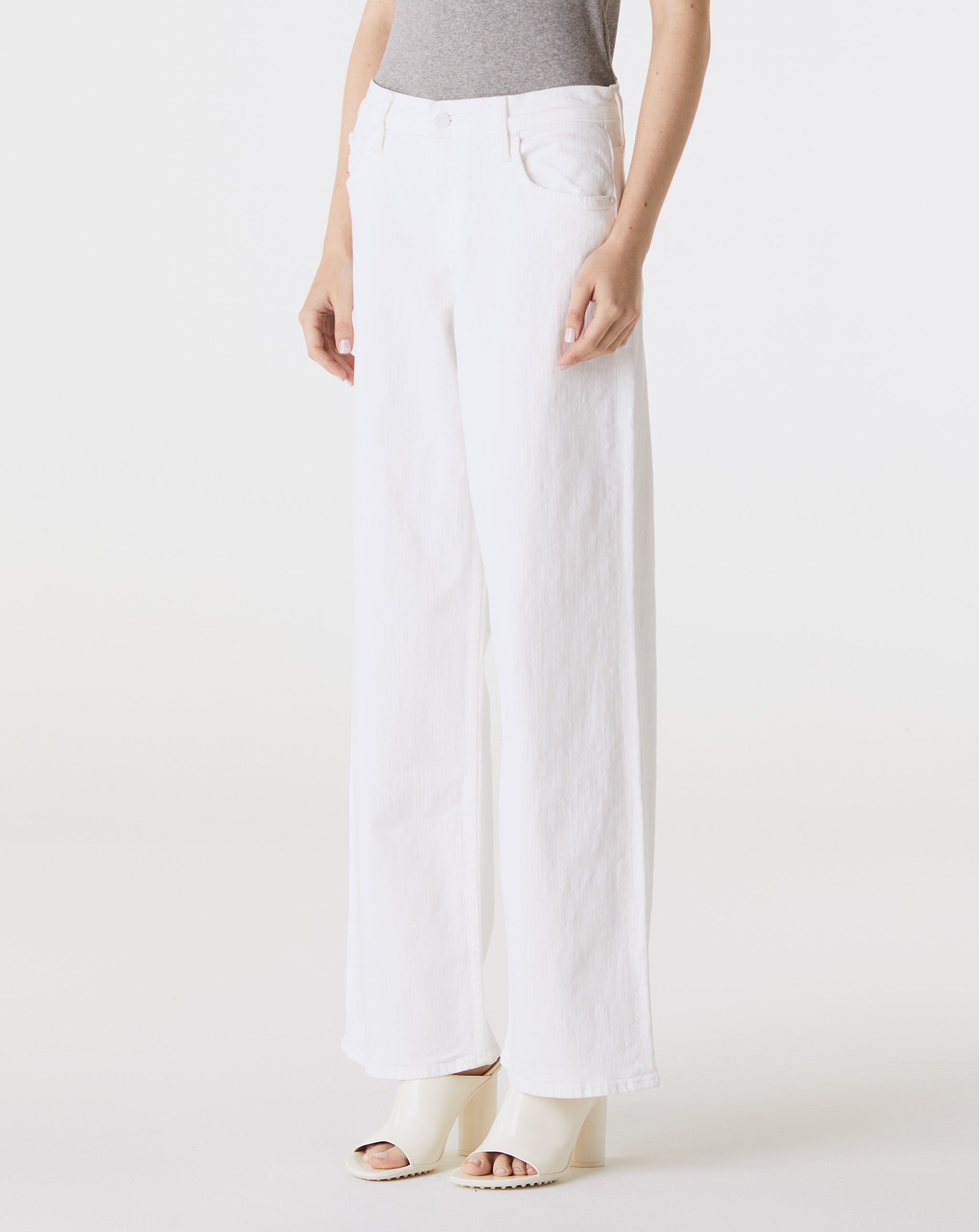 The Spinner Zip Sneak