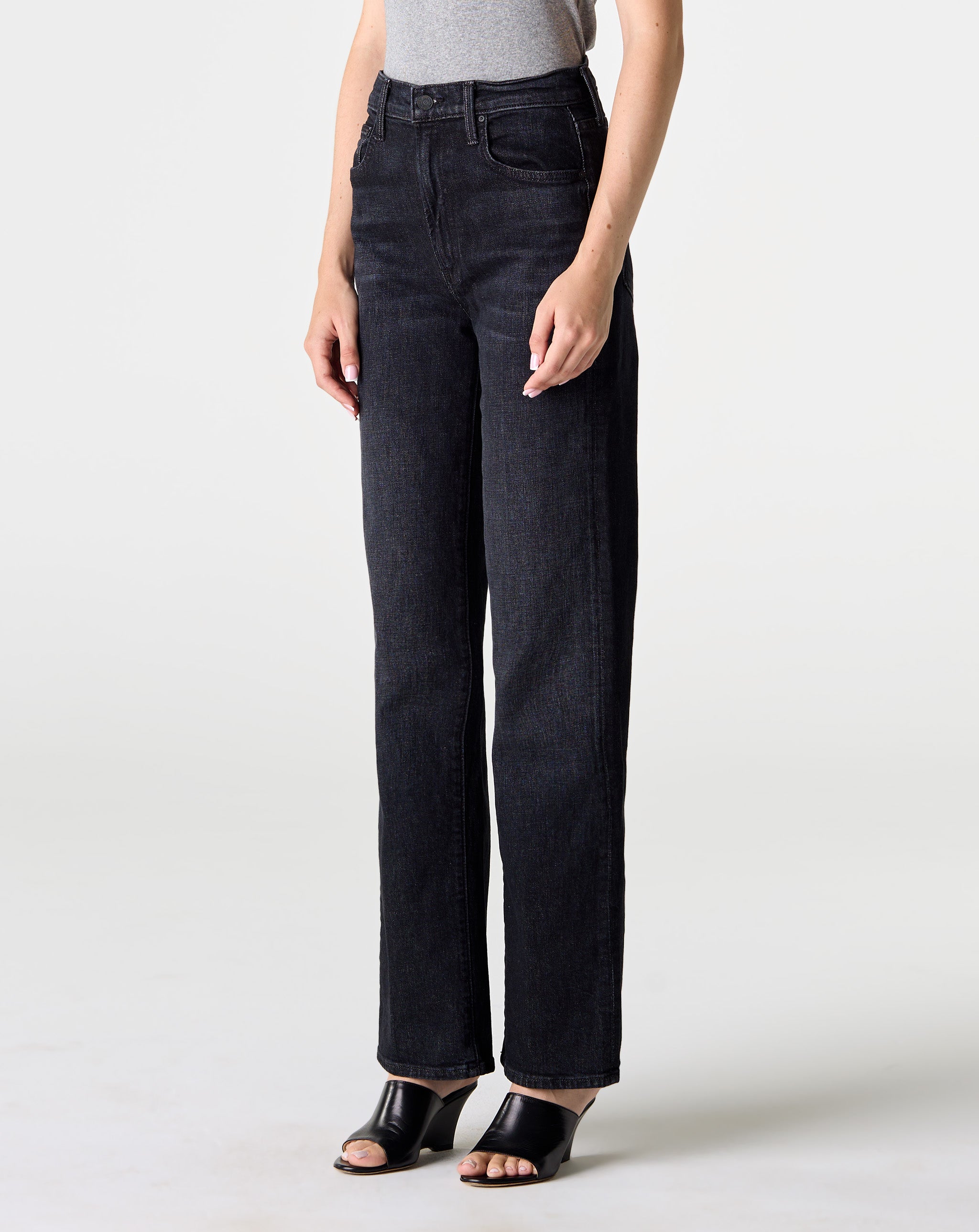 The Rambler Zip Sneak