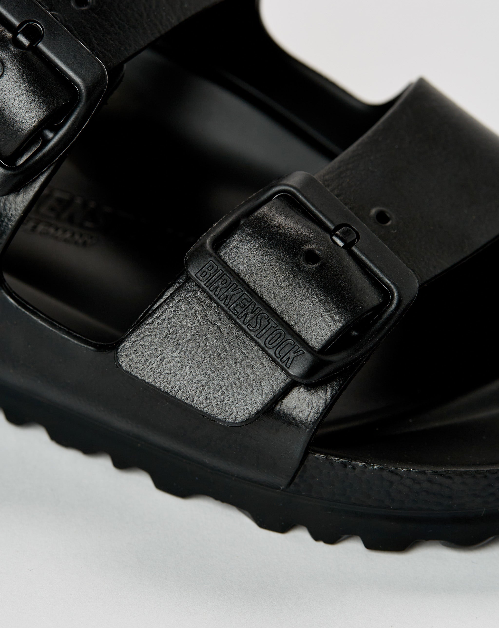 Eva Sandal