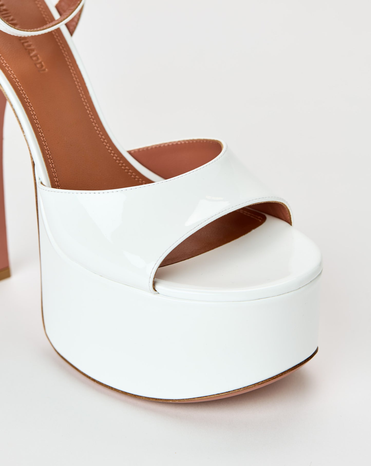 Aya Sandal