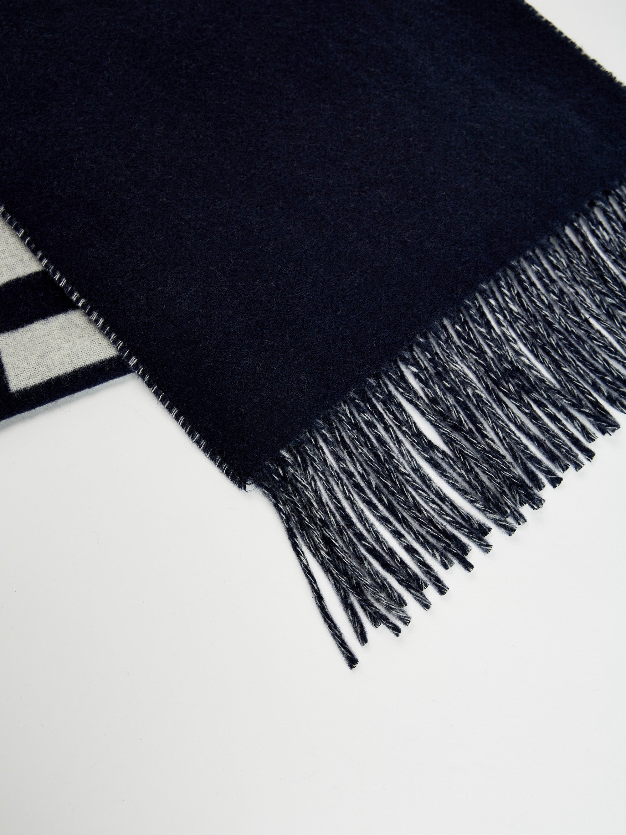 Logo Scarf