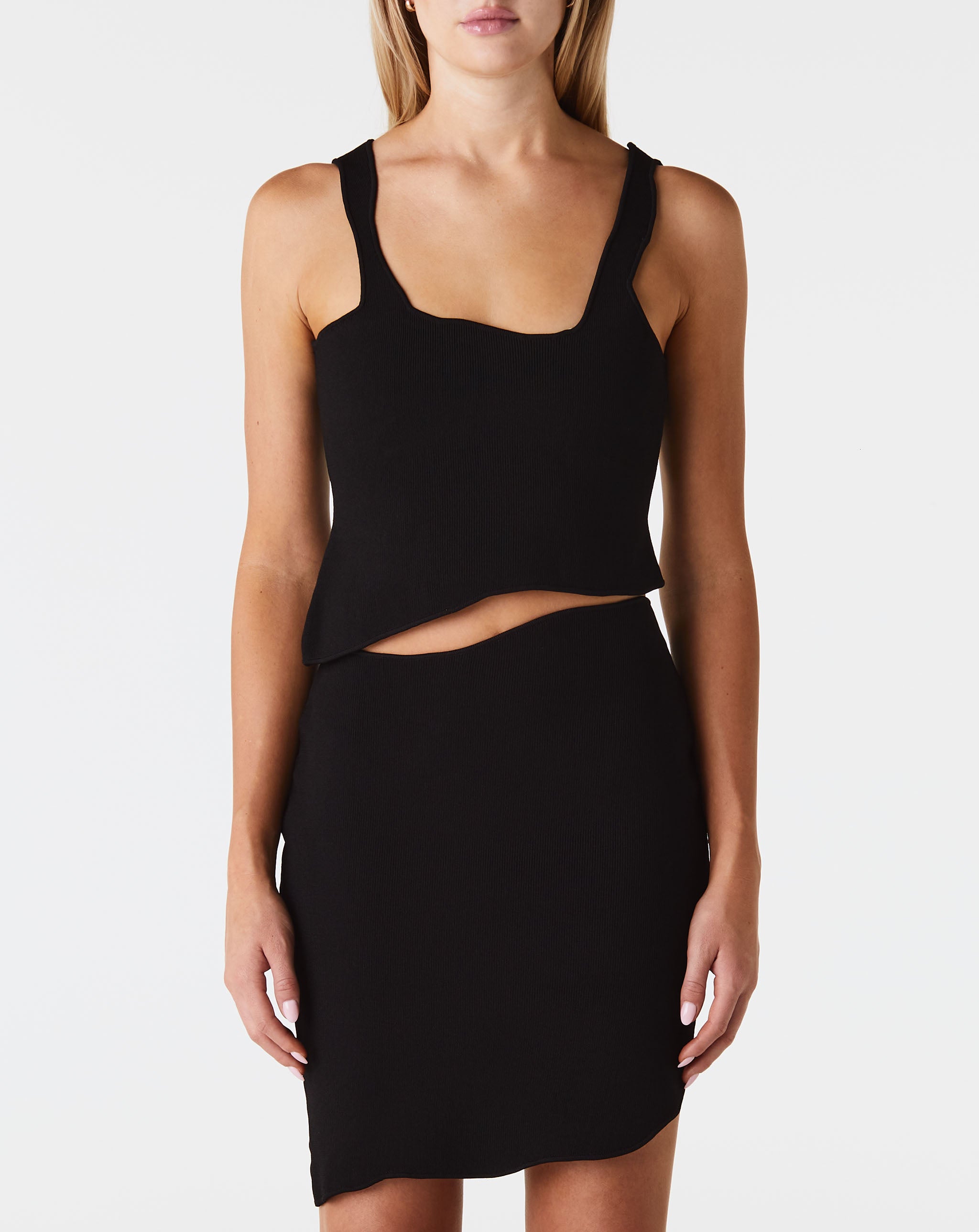 Encircled Edge Rib Tank