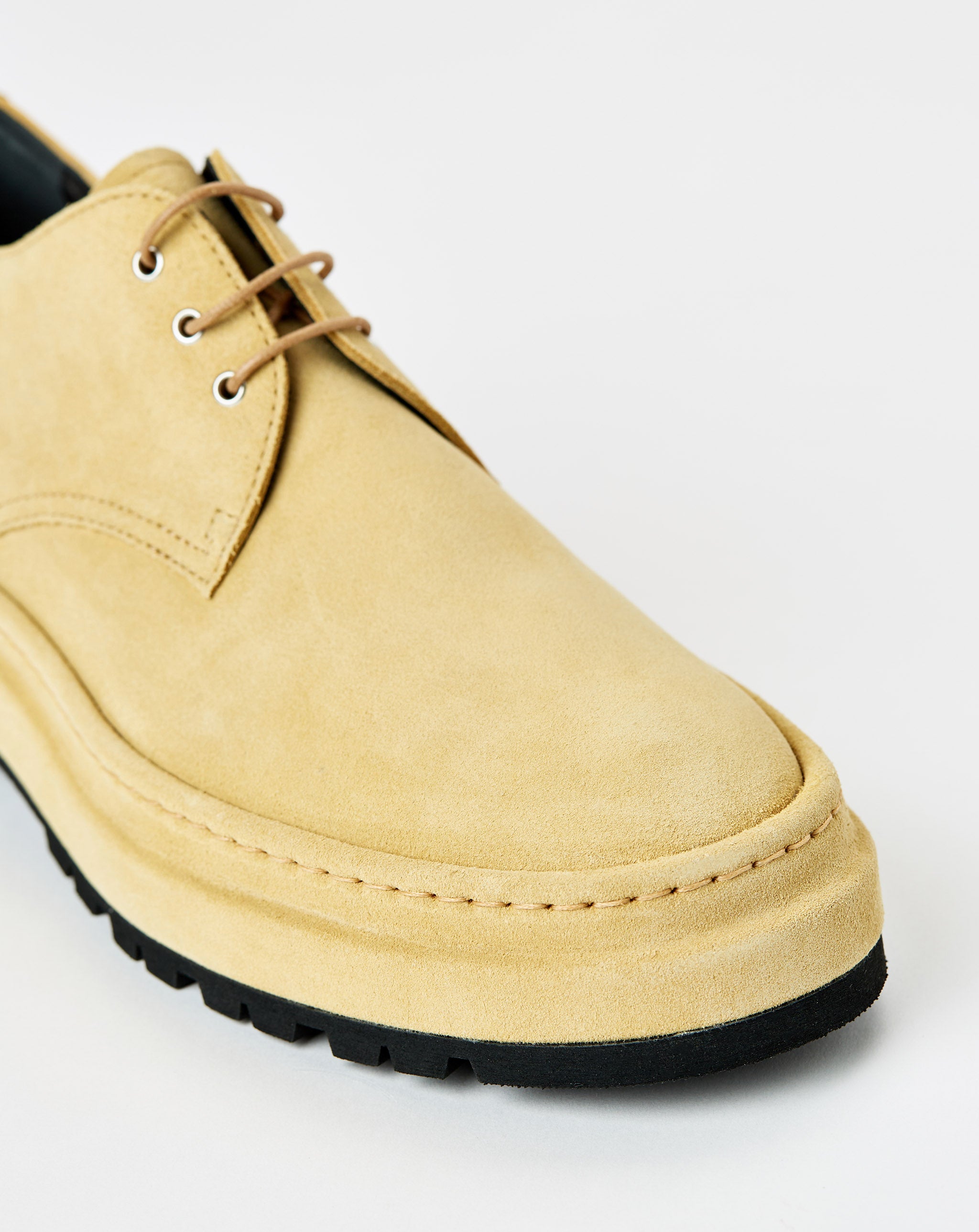 Pavane Lace-Up