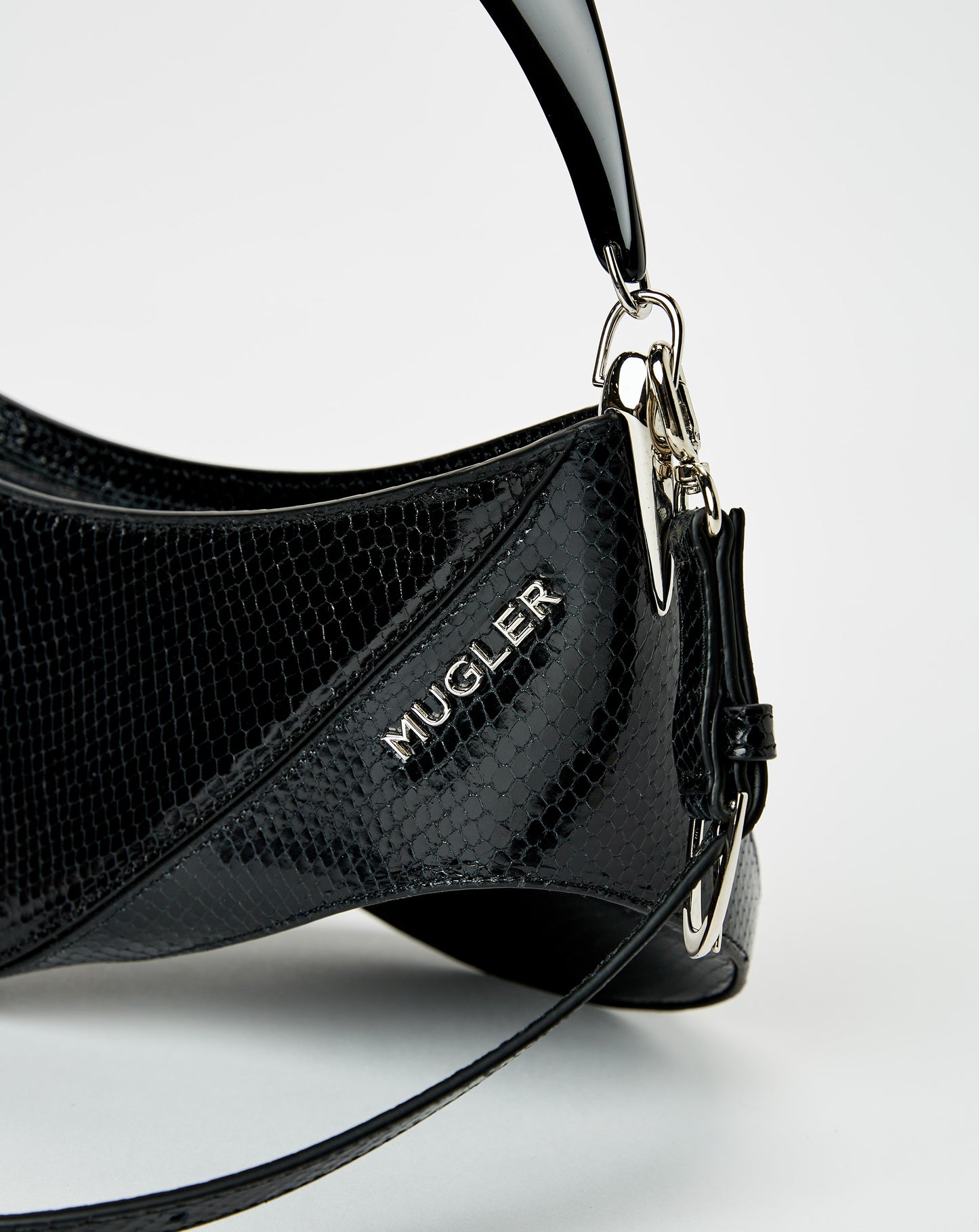 Medium Resin Handle Bag