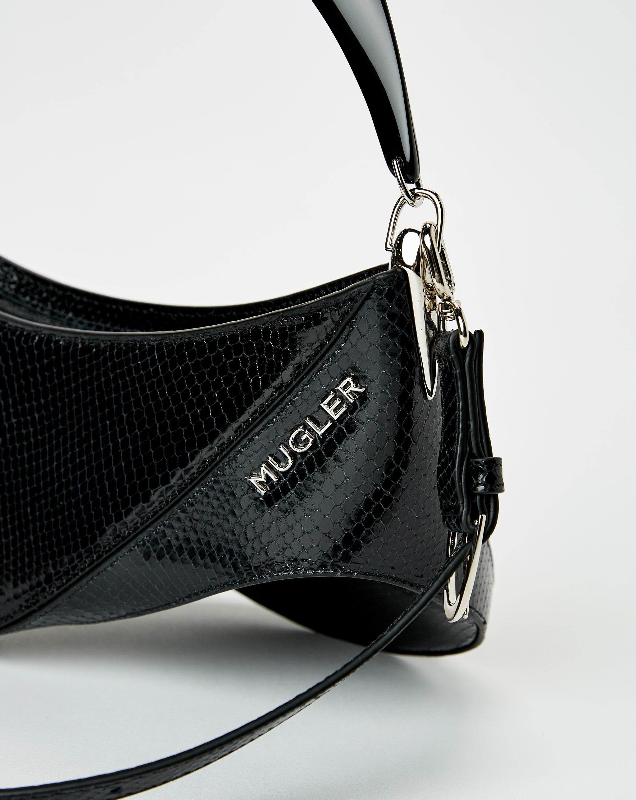 Medium Resin Handle Bag