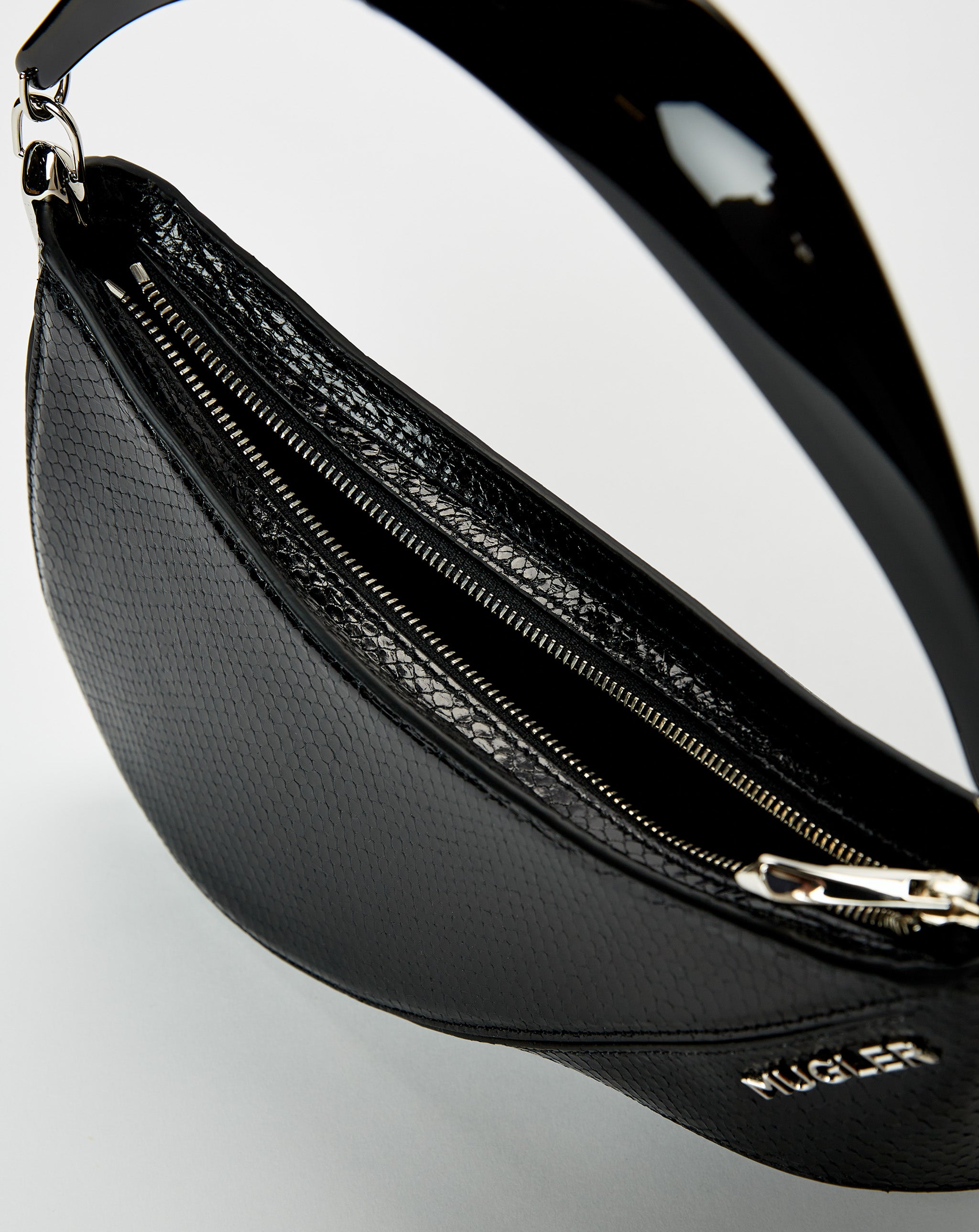 Medium Resin Handle Bag