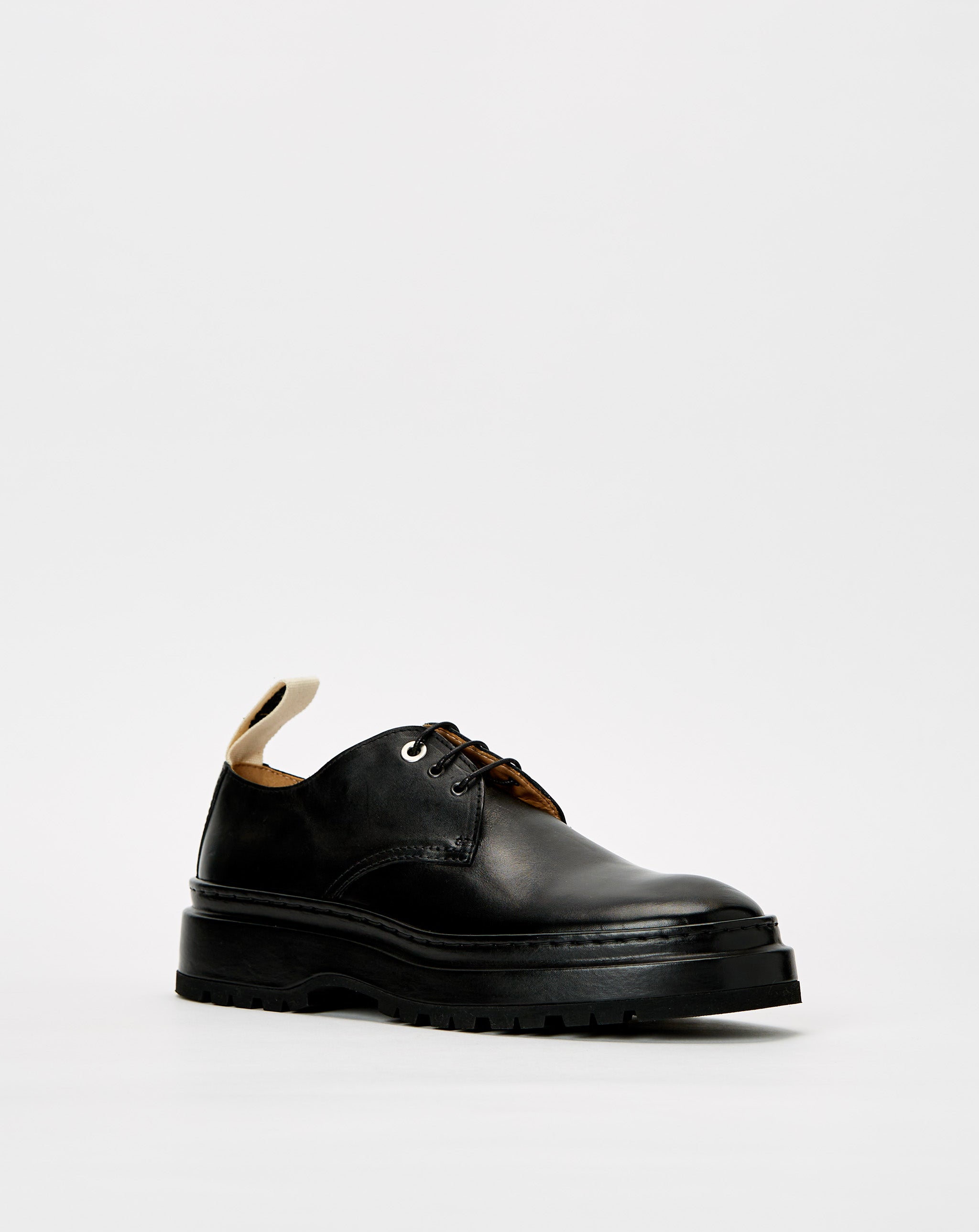 Pavane Lace Up