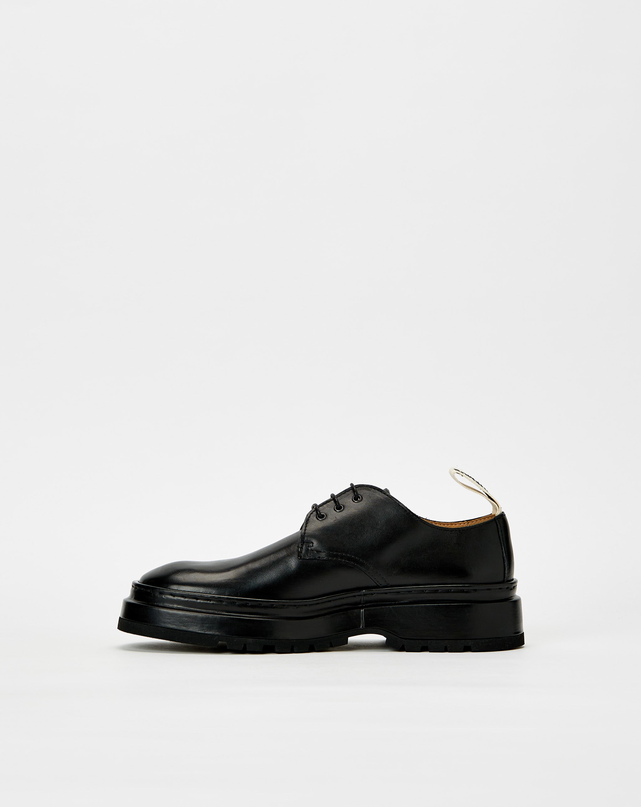 Pavane Lace Up