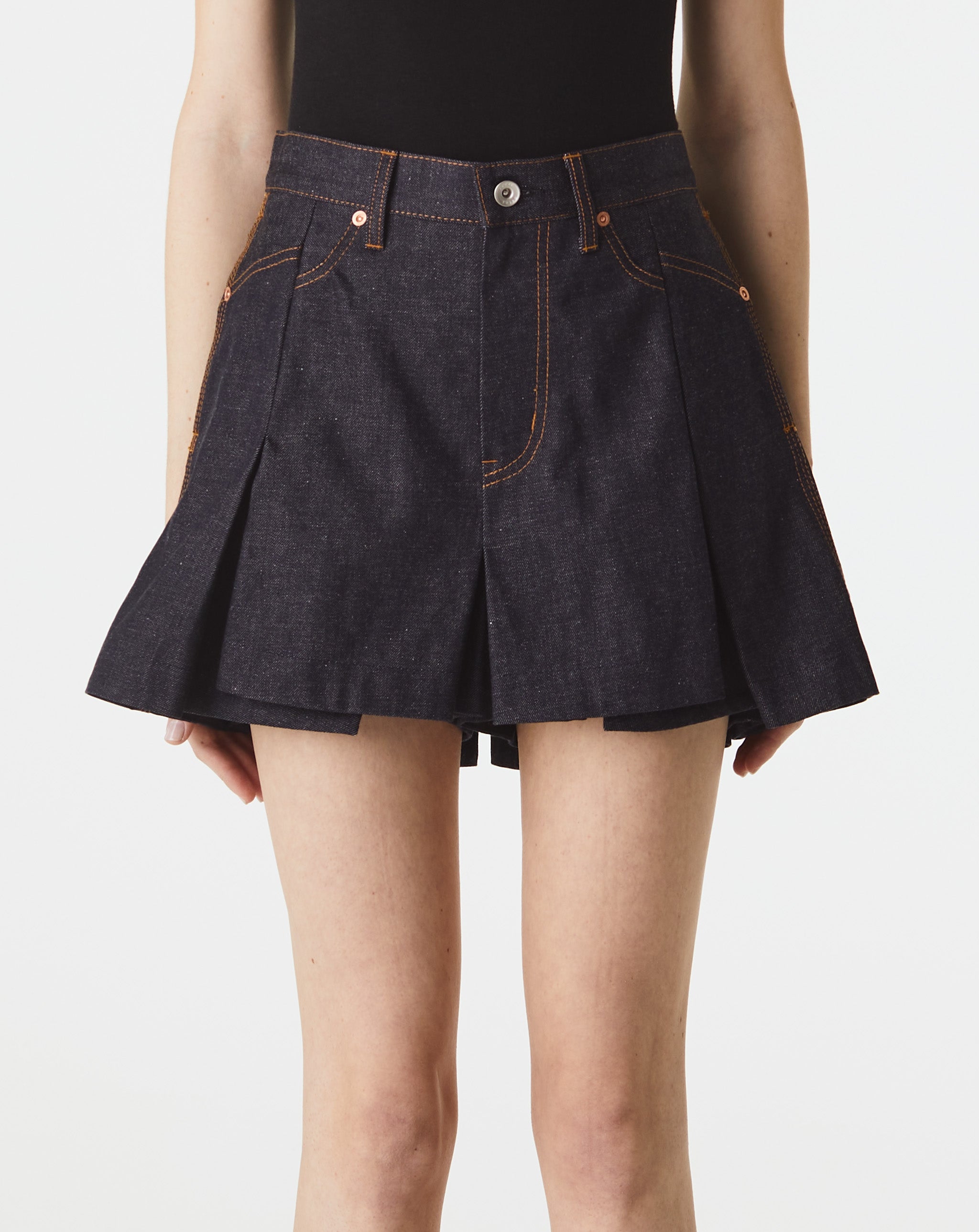 【sacai】Denim Mix Shorts インディゴ Sacai Indigo Mix Denim Shorts - Pants - BeyondStyle