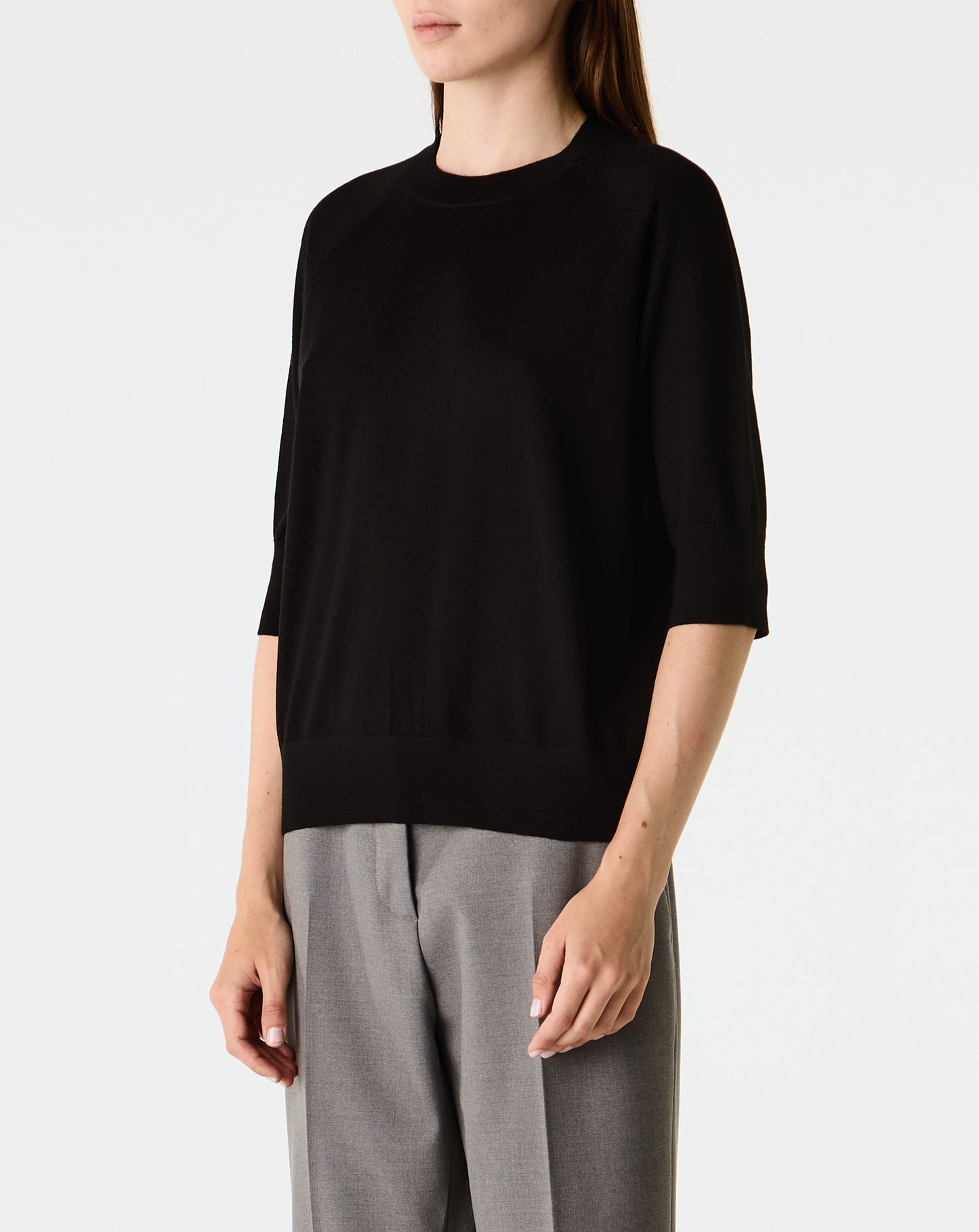 Tuan Sweater