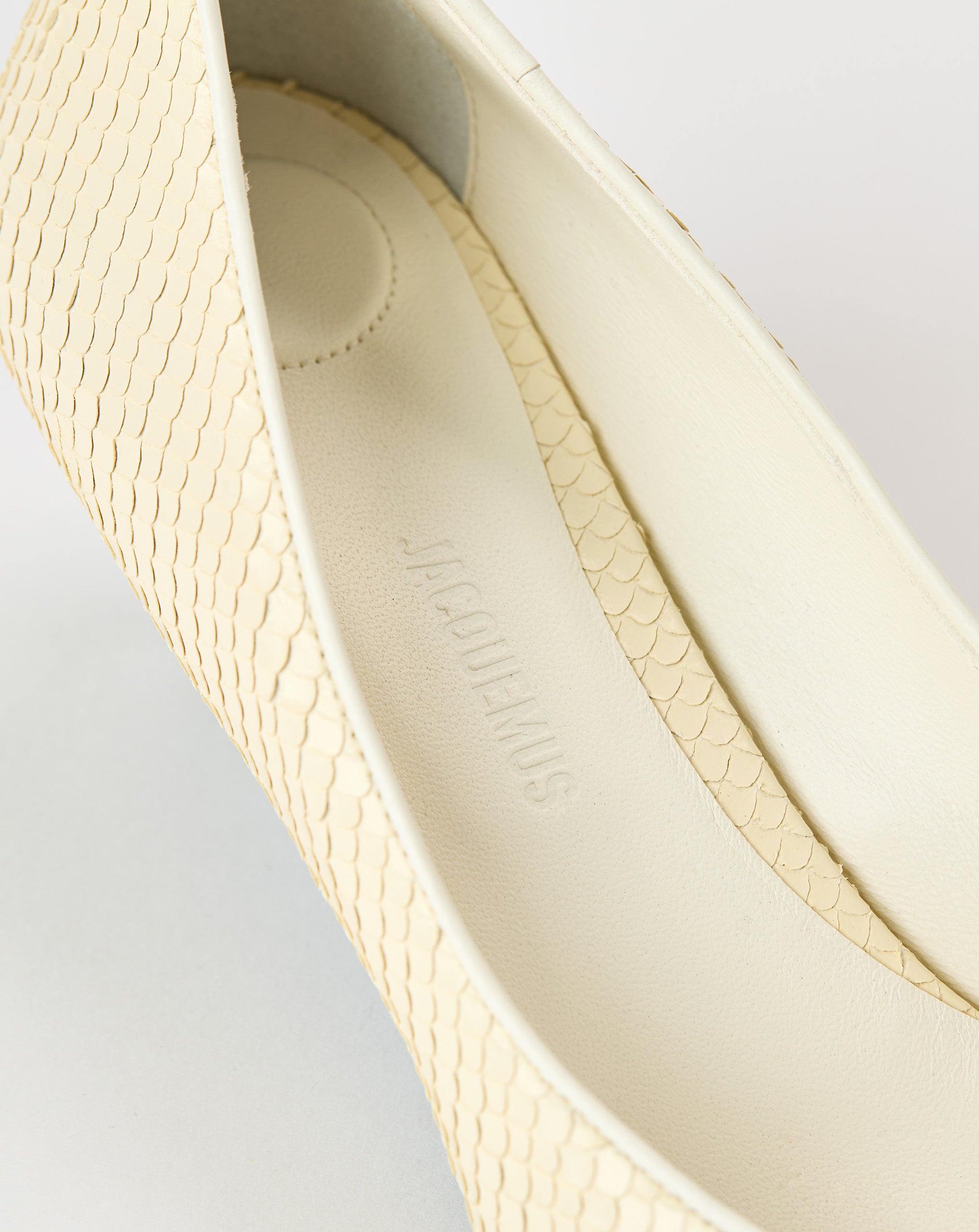 Tourni Pumps