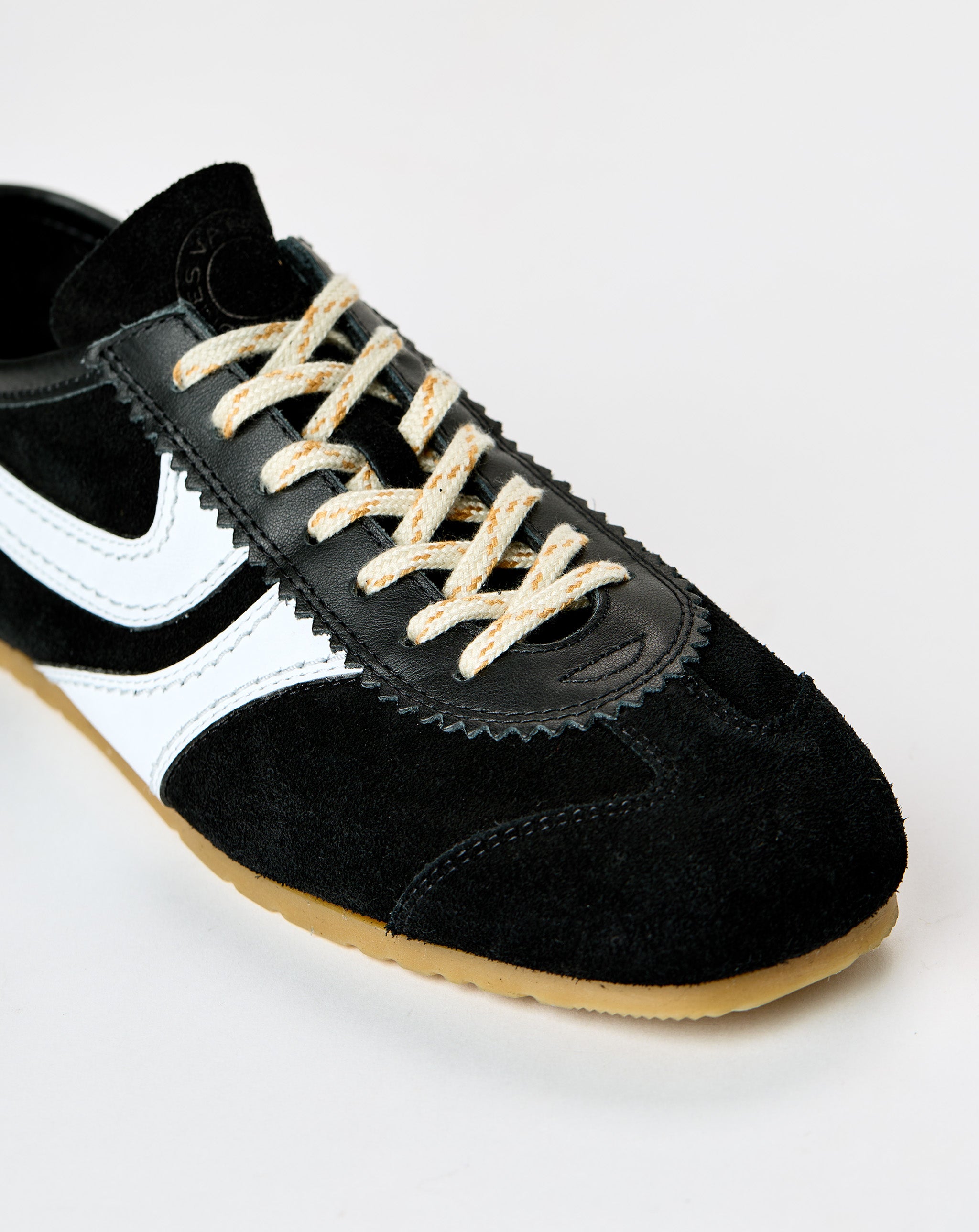 Low Sneakers