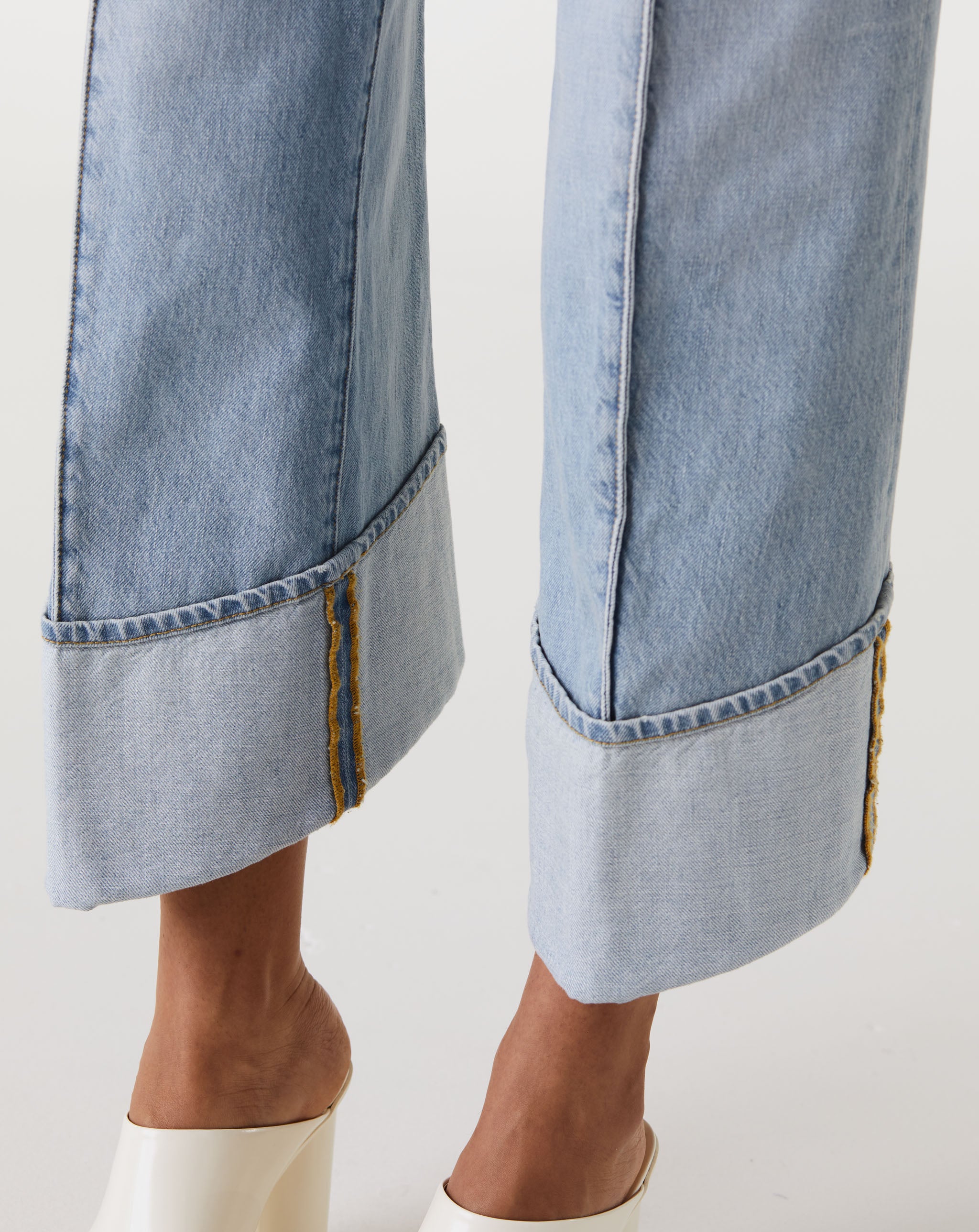 Light Bleach Stretch Trousers