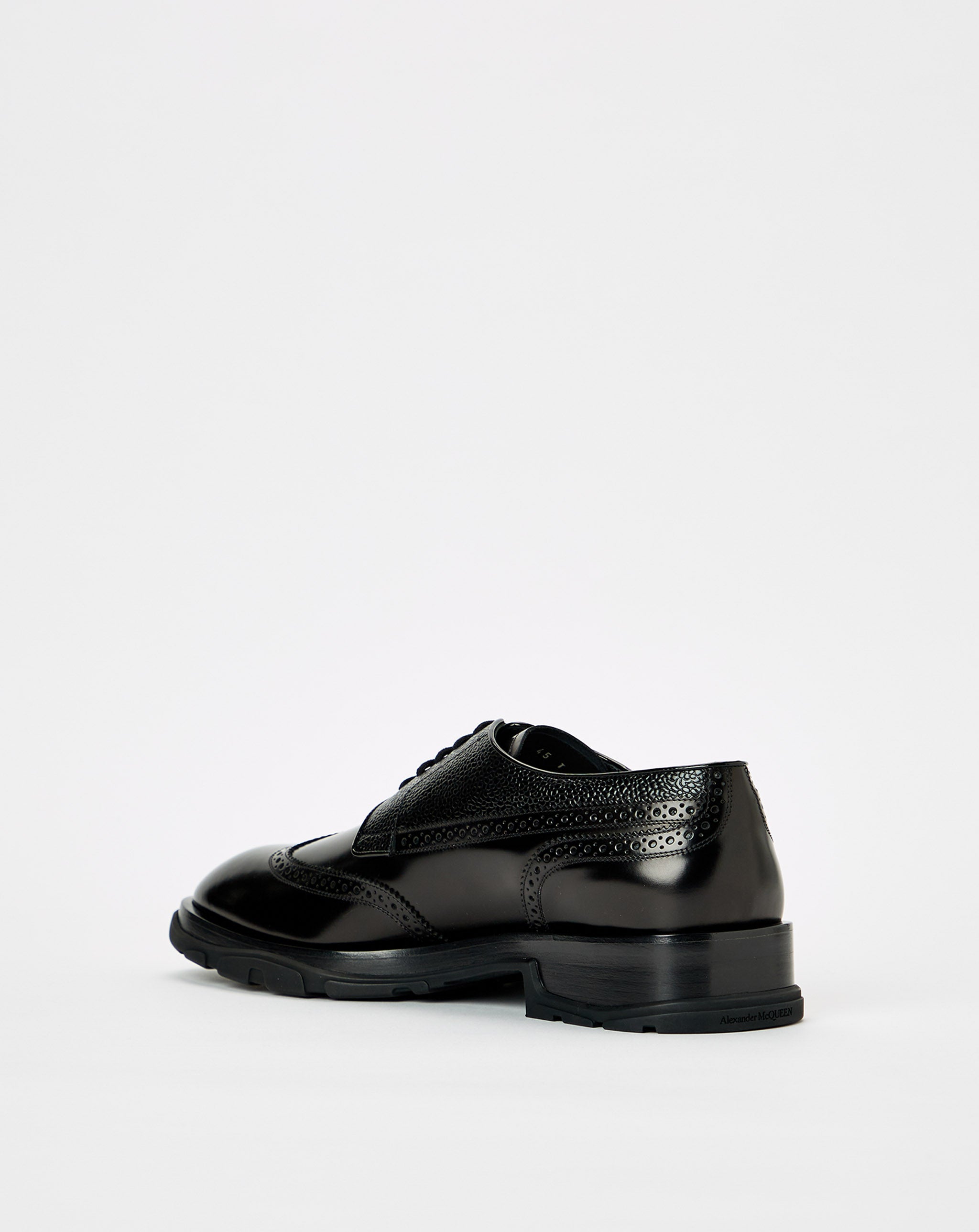 Wing Tip Lace Up