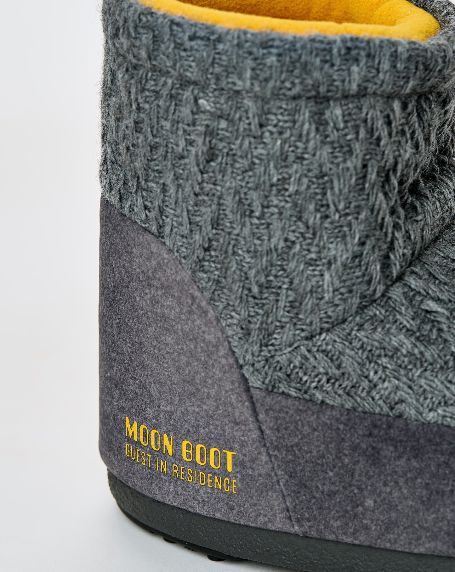 Icon Low Nolace Knit Boots