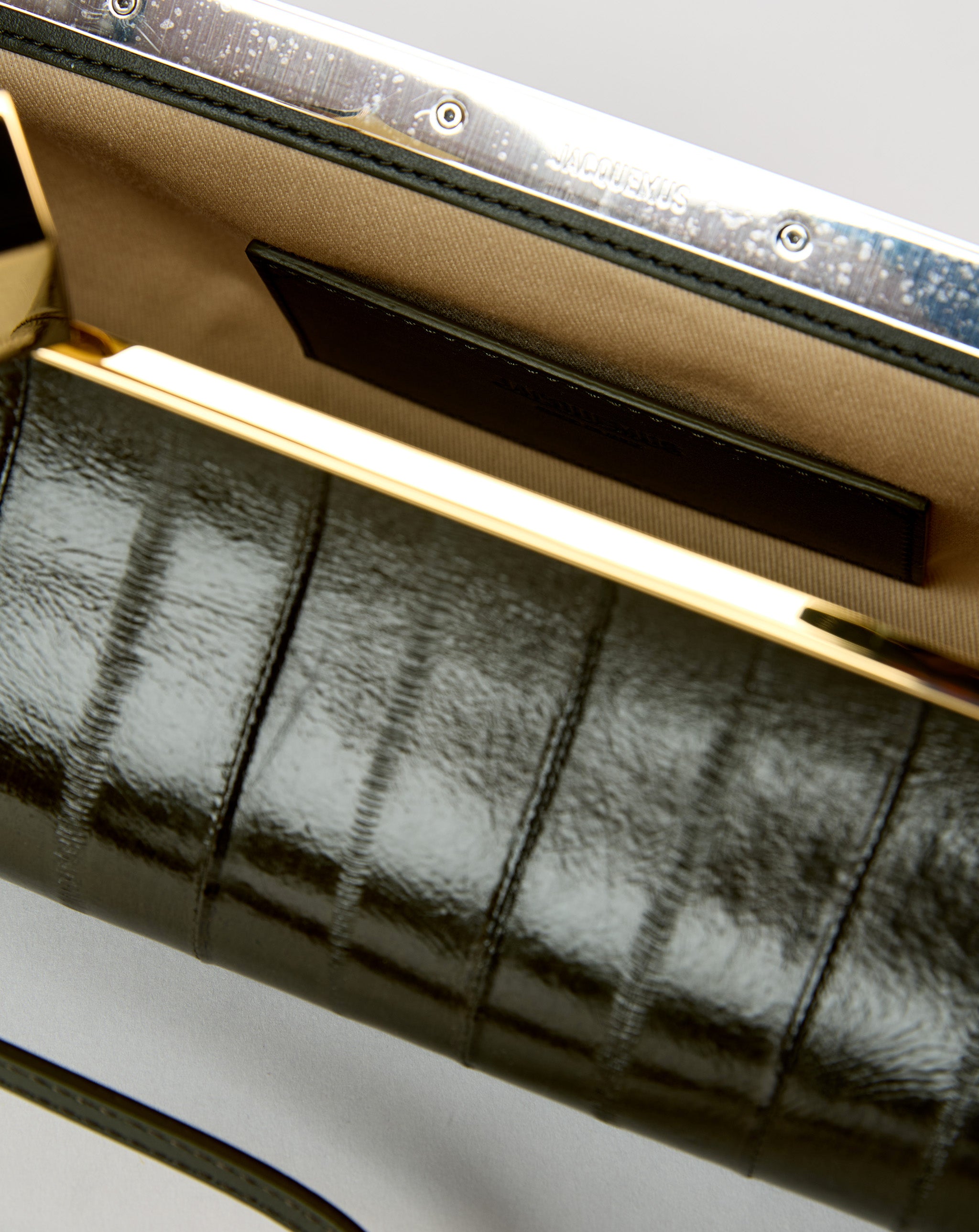La Salon Pochette