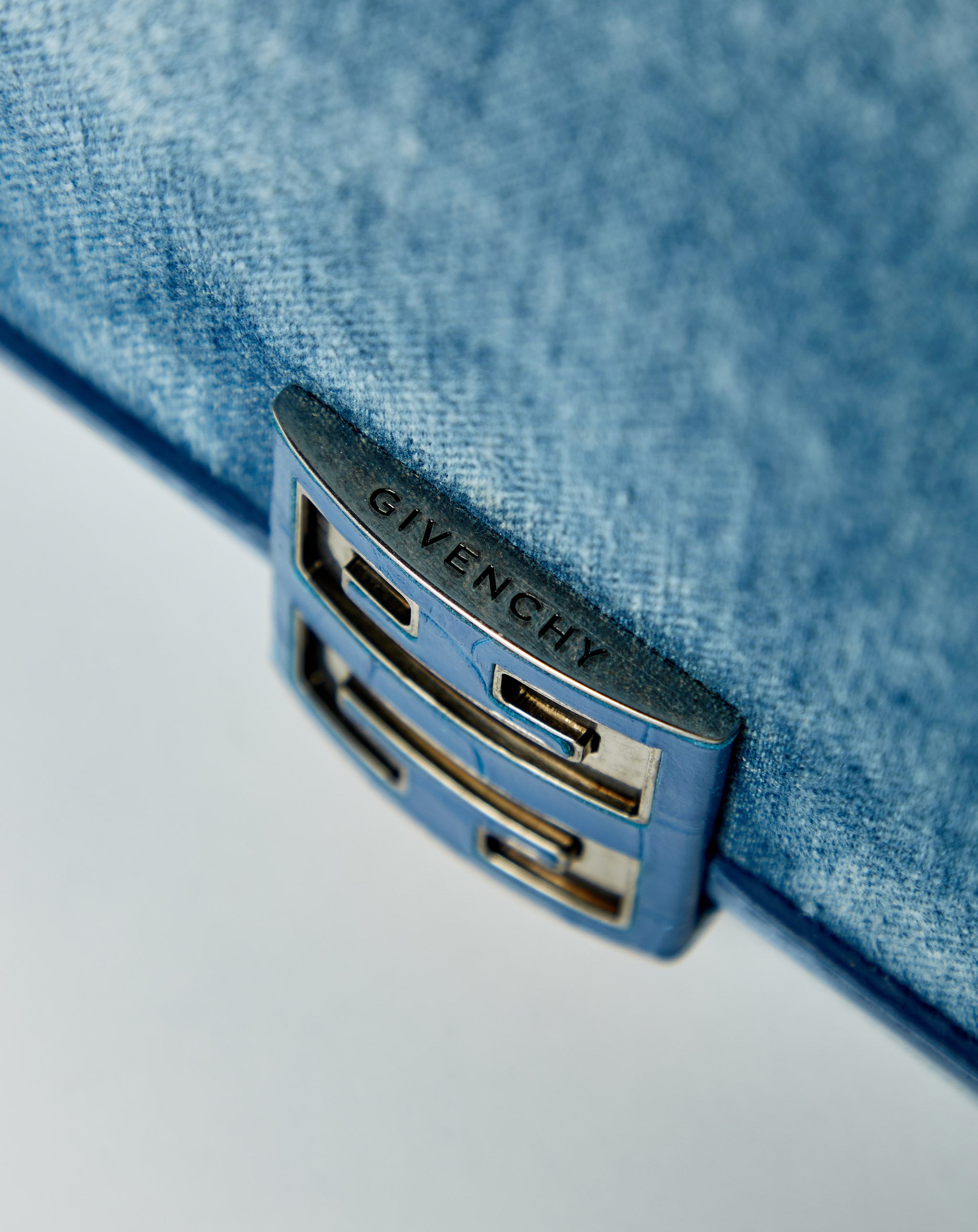 4G Crossbody Bag