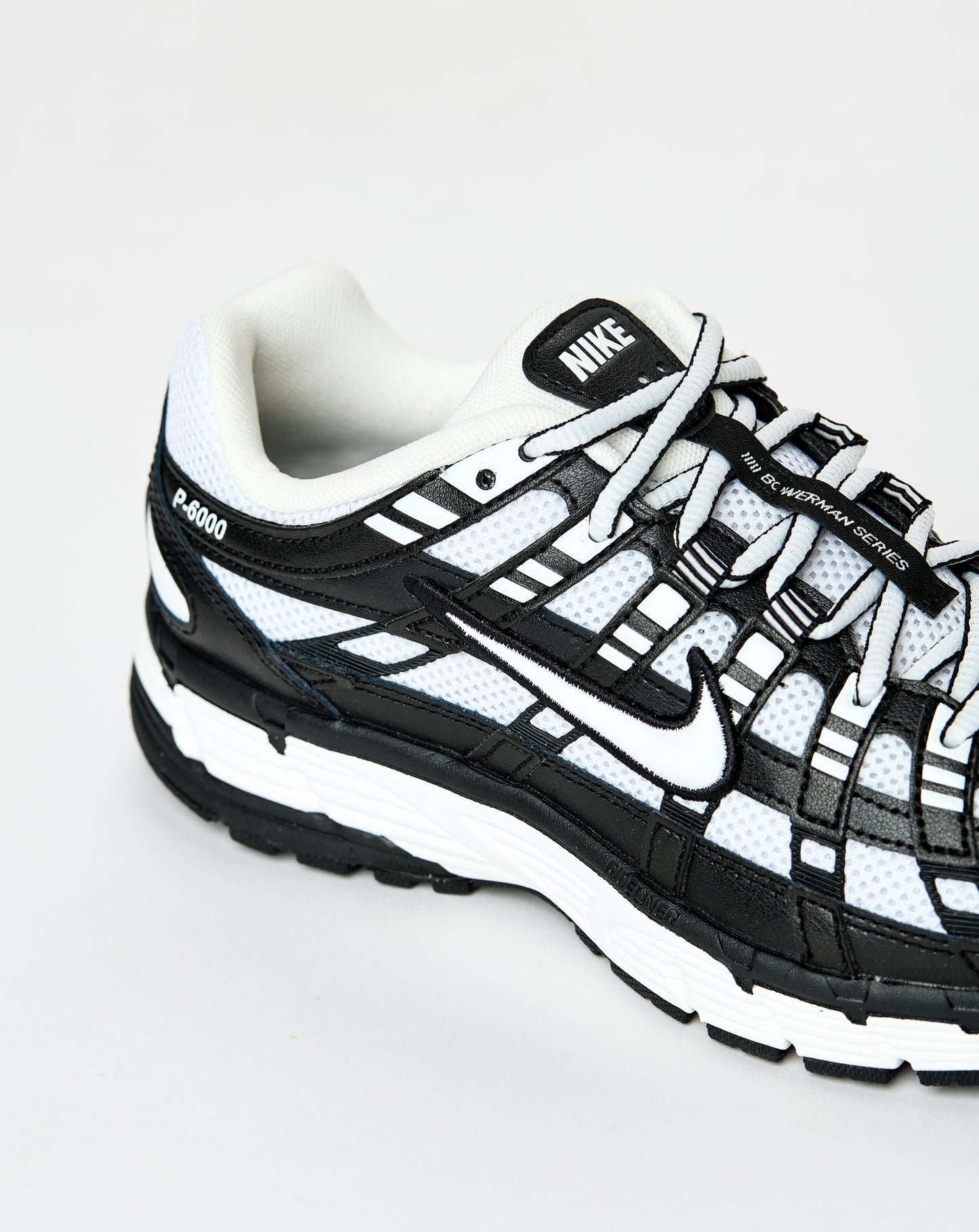 P-6000 WMNS "Black/Summit White"