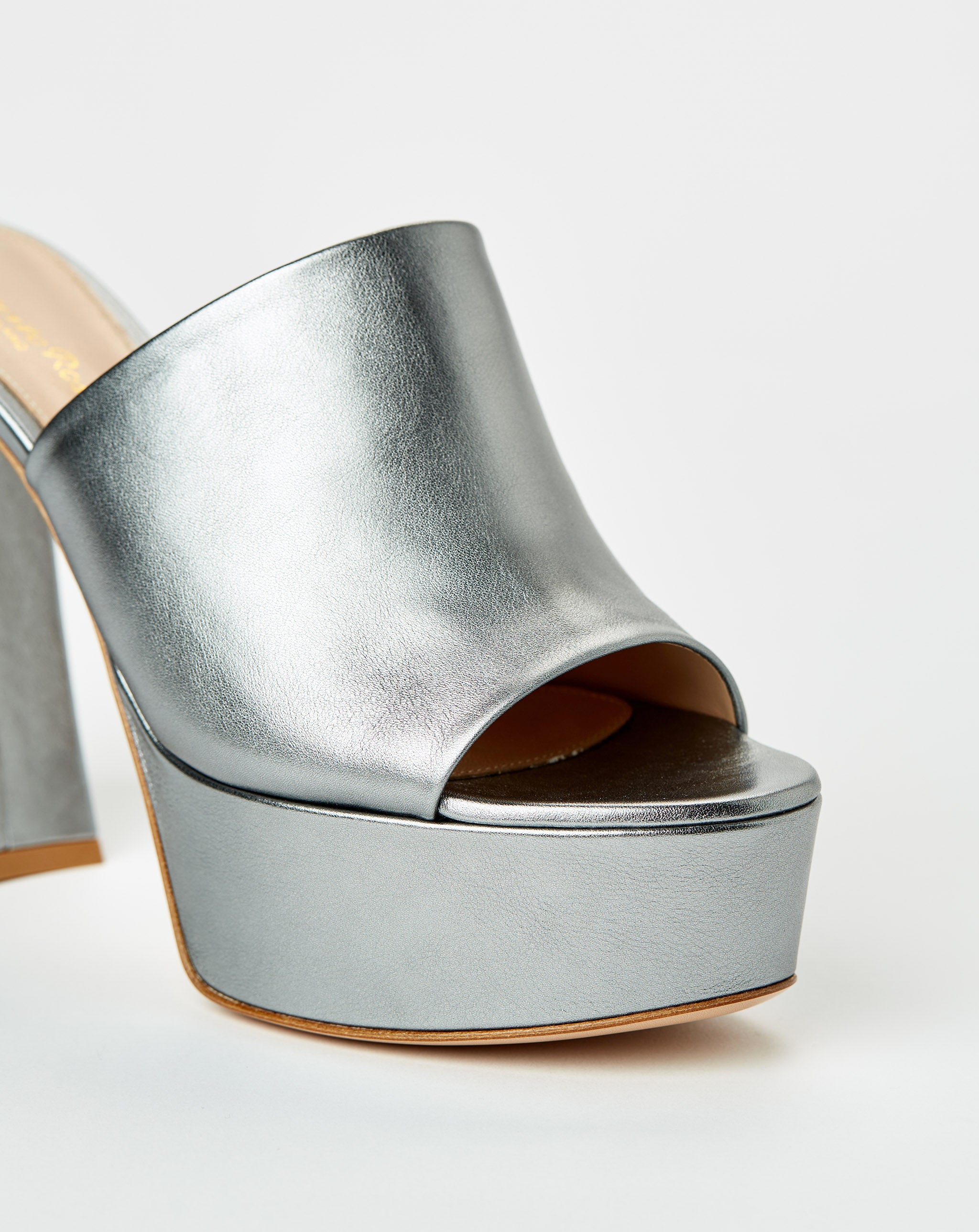 Holly Mule
