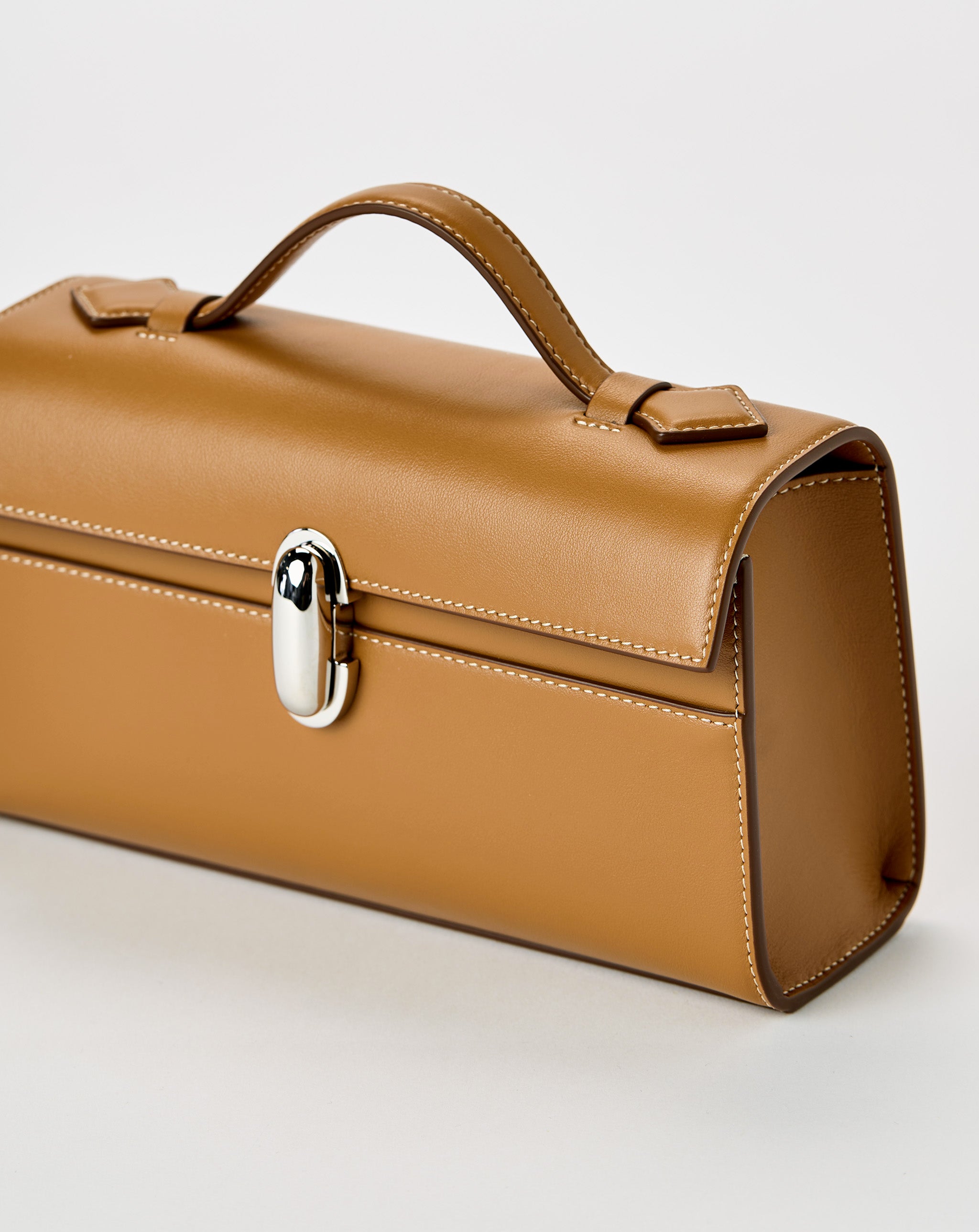 Symmetry Pochette Smooth Calf