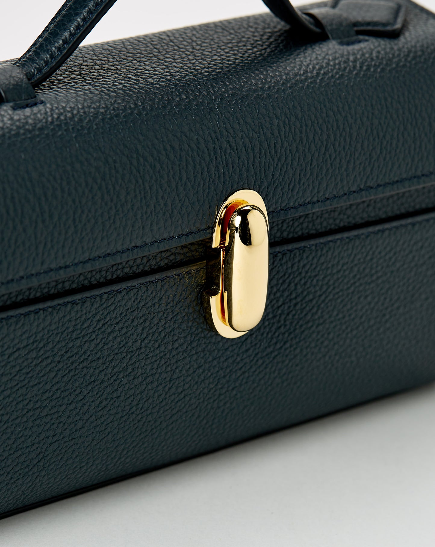 Symmetry Pochette In Grained Calf