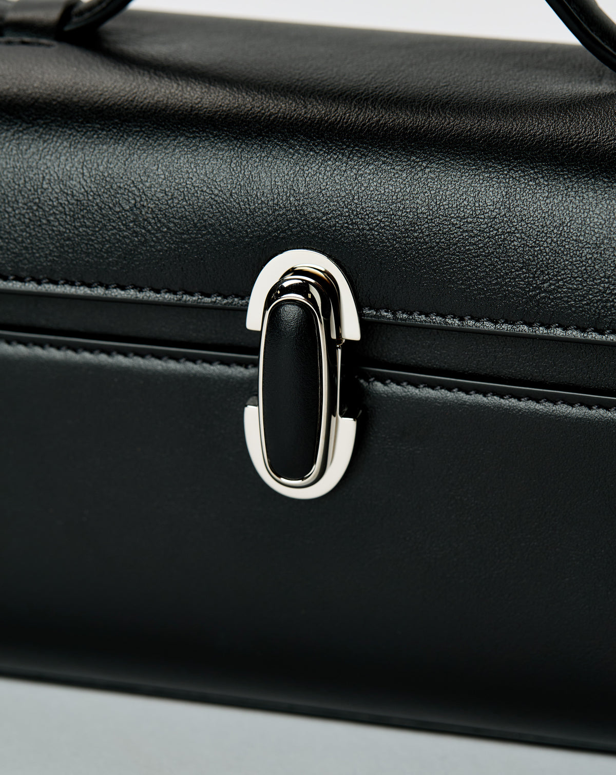 Symmetry Pochette Smooth Calf