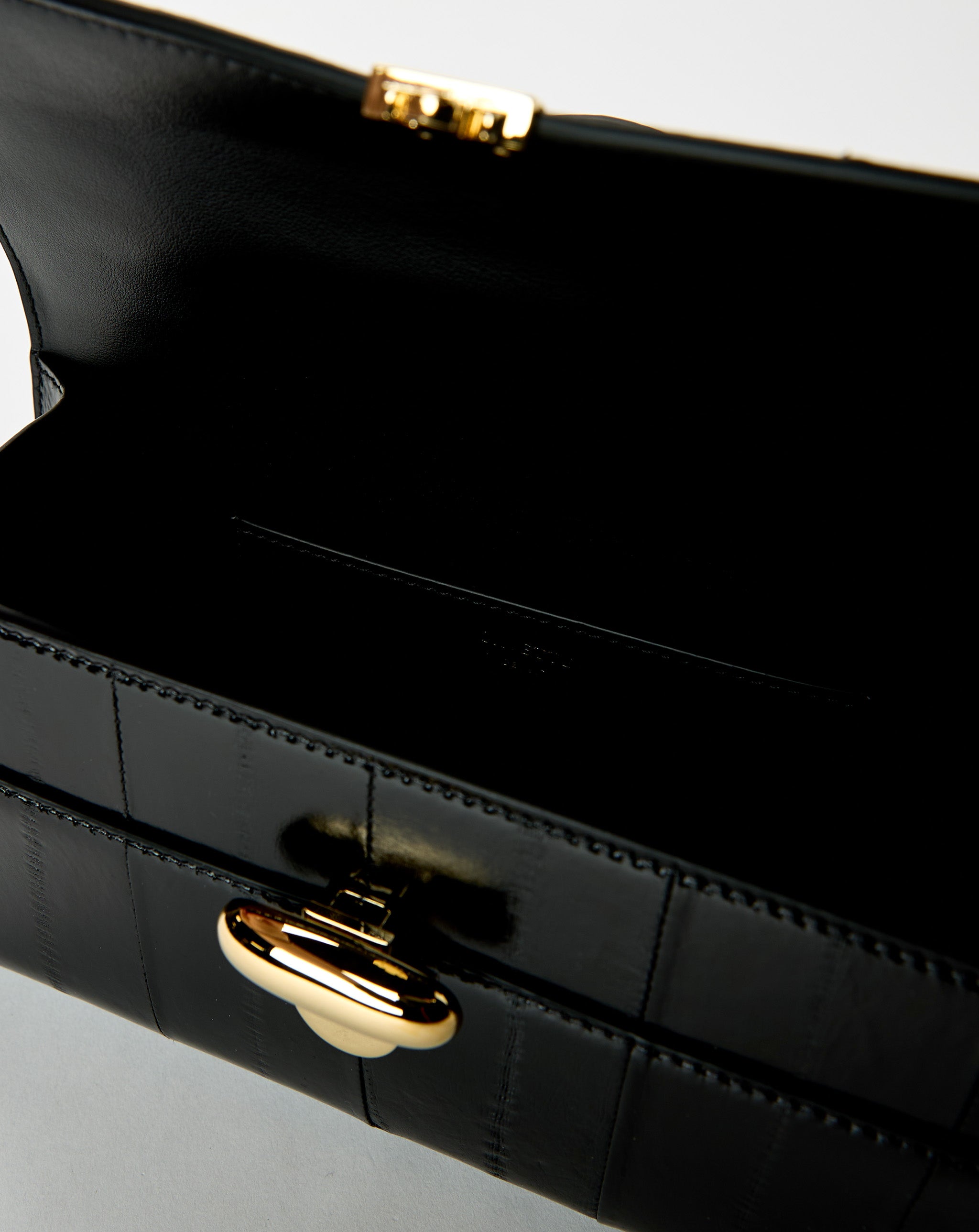Symmetry Pochette In Genuine Eel