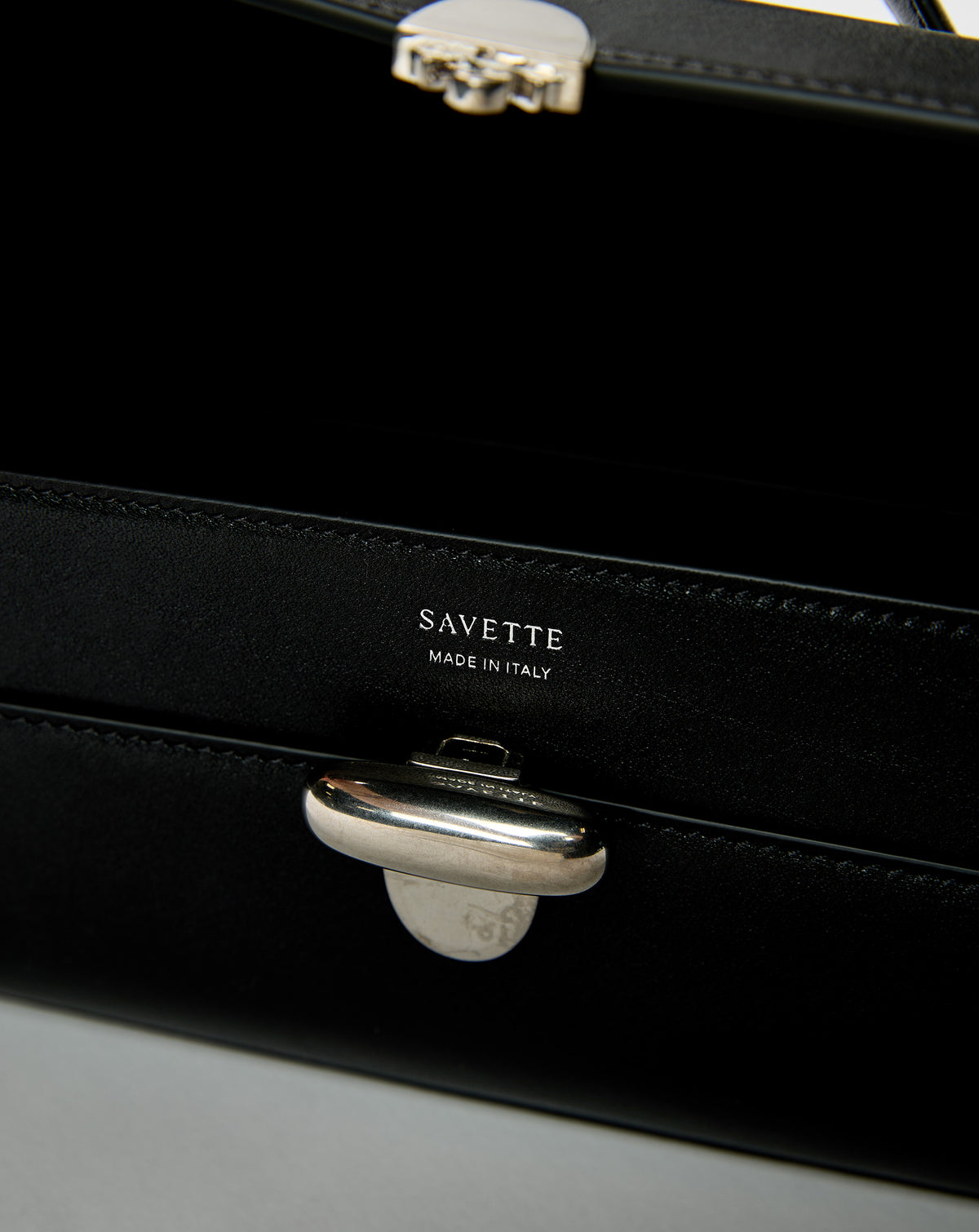 Slim Symmetry Pochette Vintage Leather