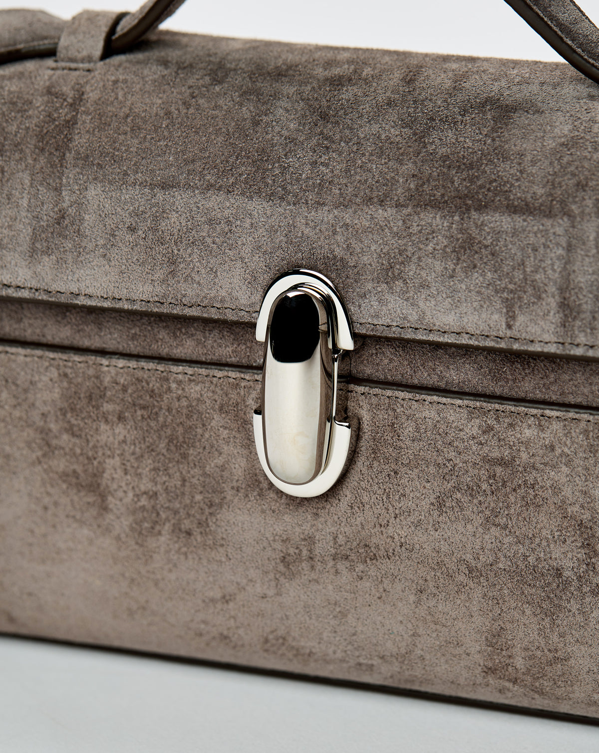 Chain Symmetry Pochette Suede