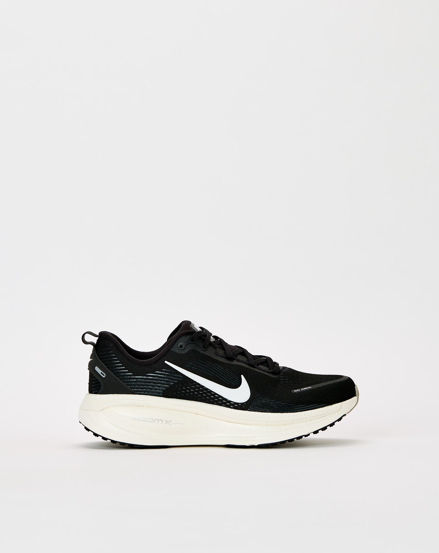Vomero 18 "Black/Coconut Milk"