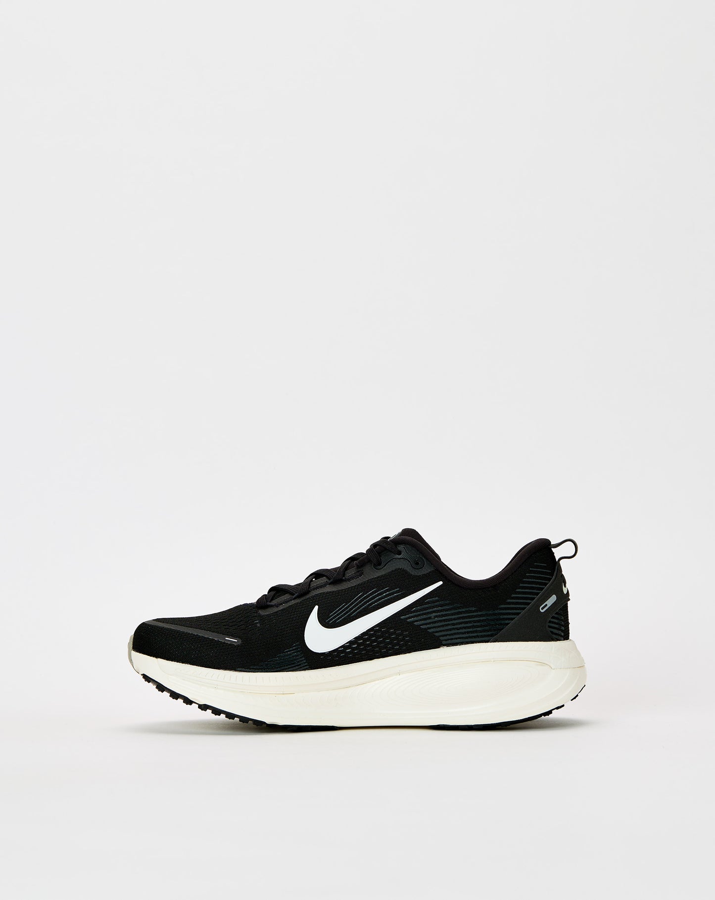 Vomero 18 "Black/Coconut Milk"