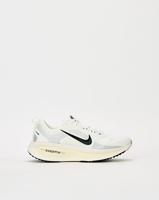 Vomero 18 "Summit White/Coconut Milk"