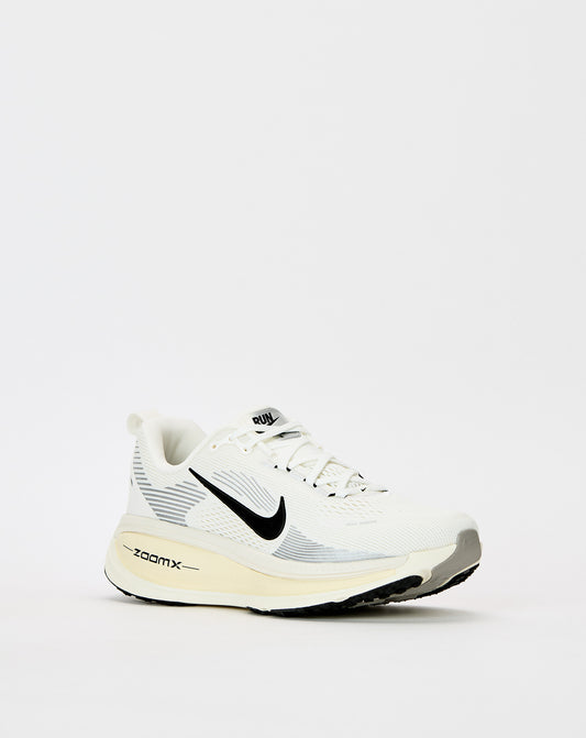 Vomero 18 "Summit White/Coconut Milk"