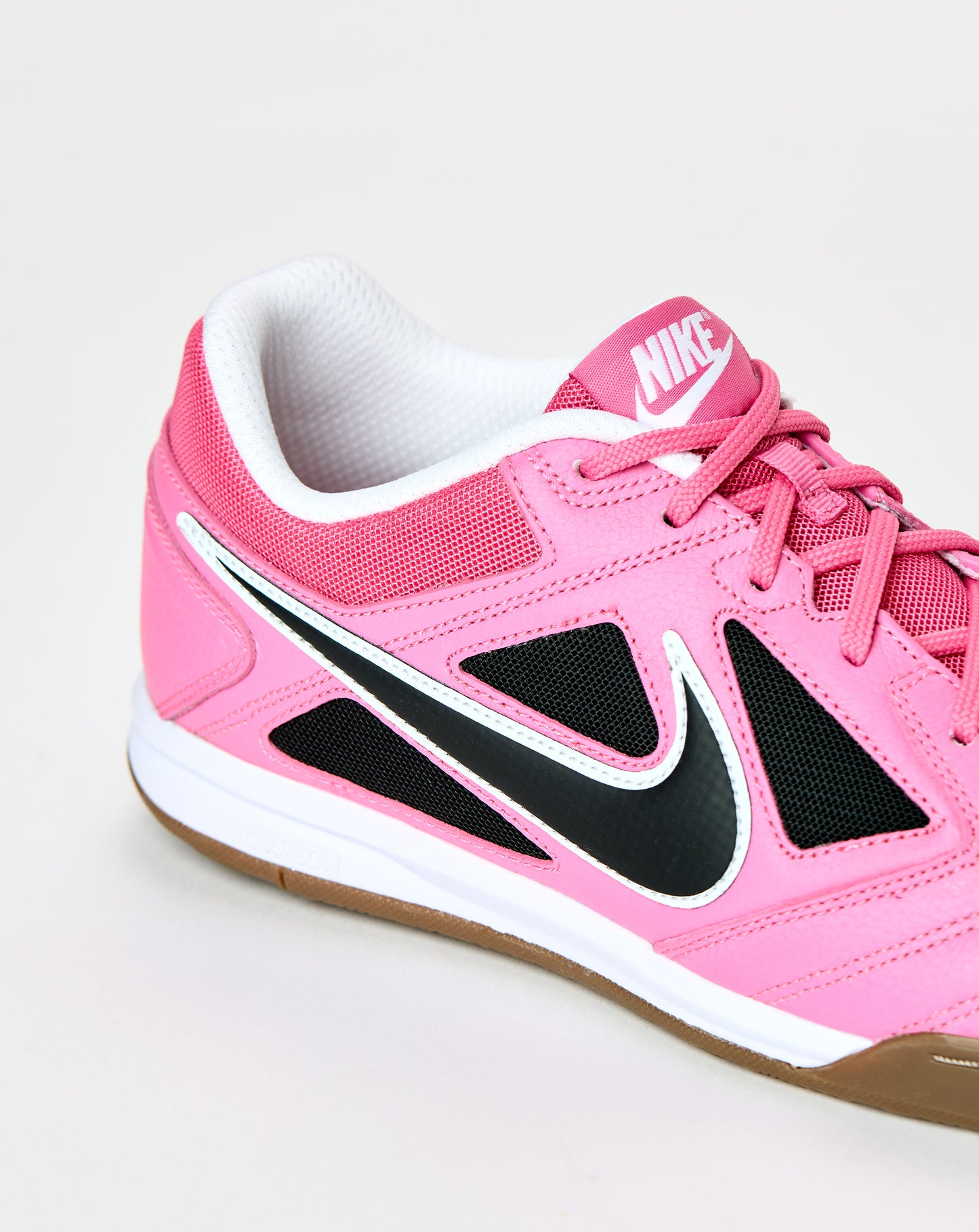 Nike Gato