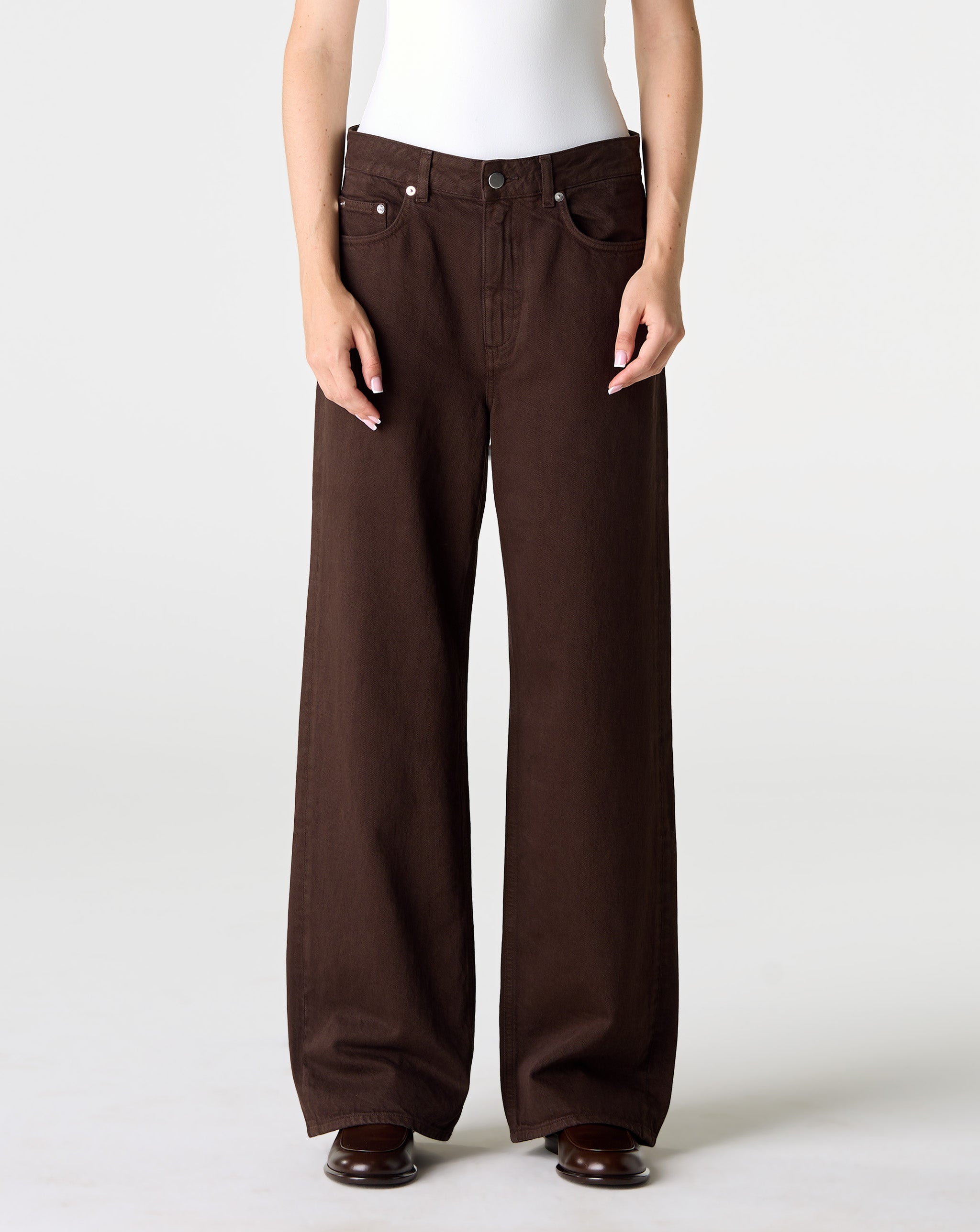 Mico Low Waisted Wide Jean