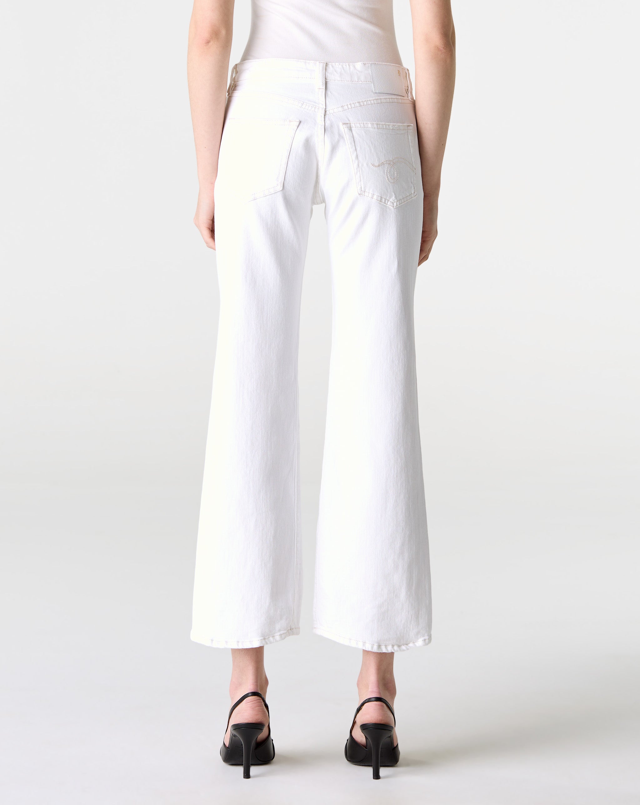Joan Cropped Flare Jean