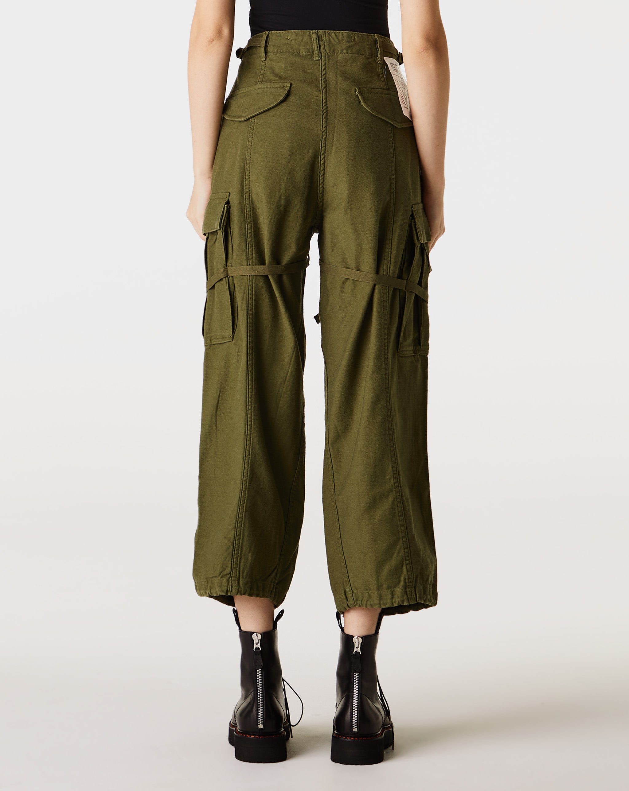 Cropped Cargo