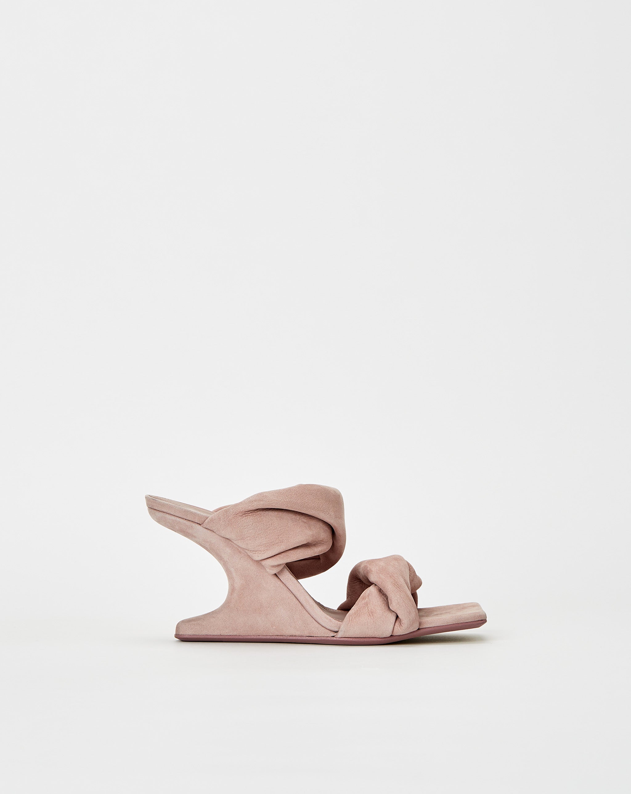 Cantilever 8 Twisted Sandal
