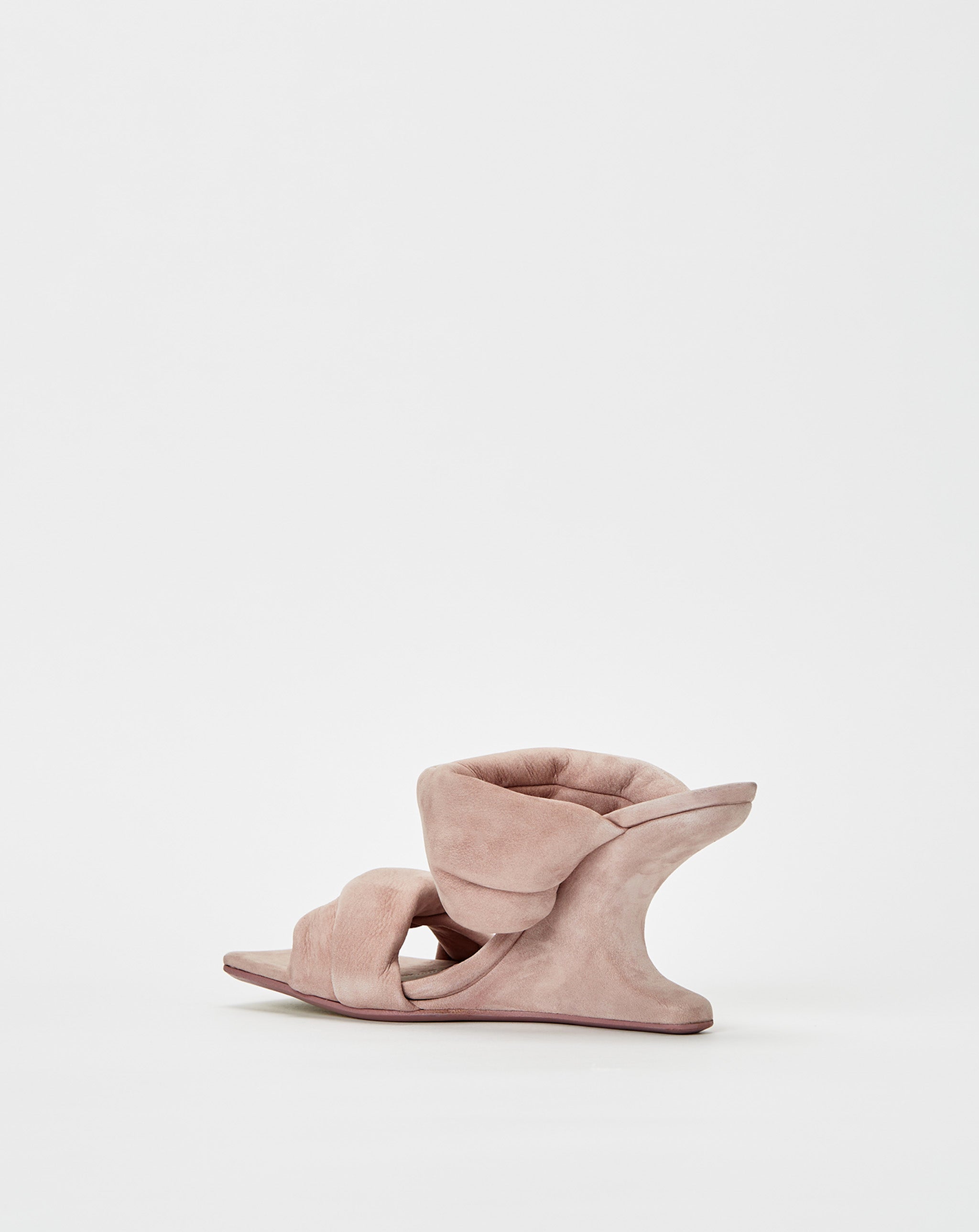 Cantilever 8 Twisted Sandal