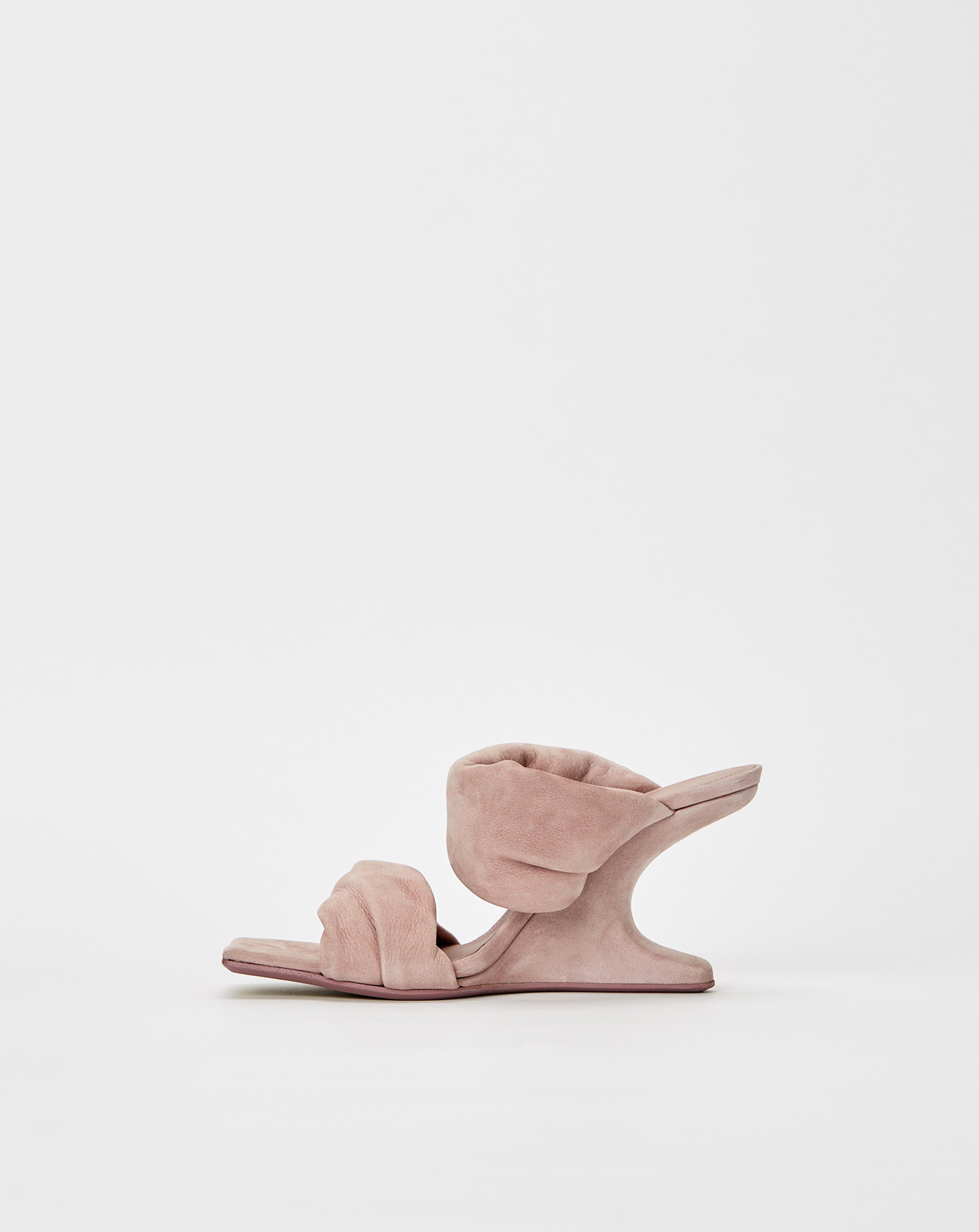 Cantilever 8 Twisted Sandal