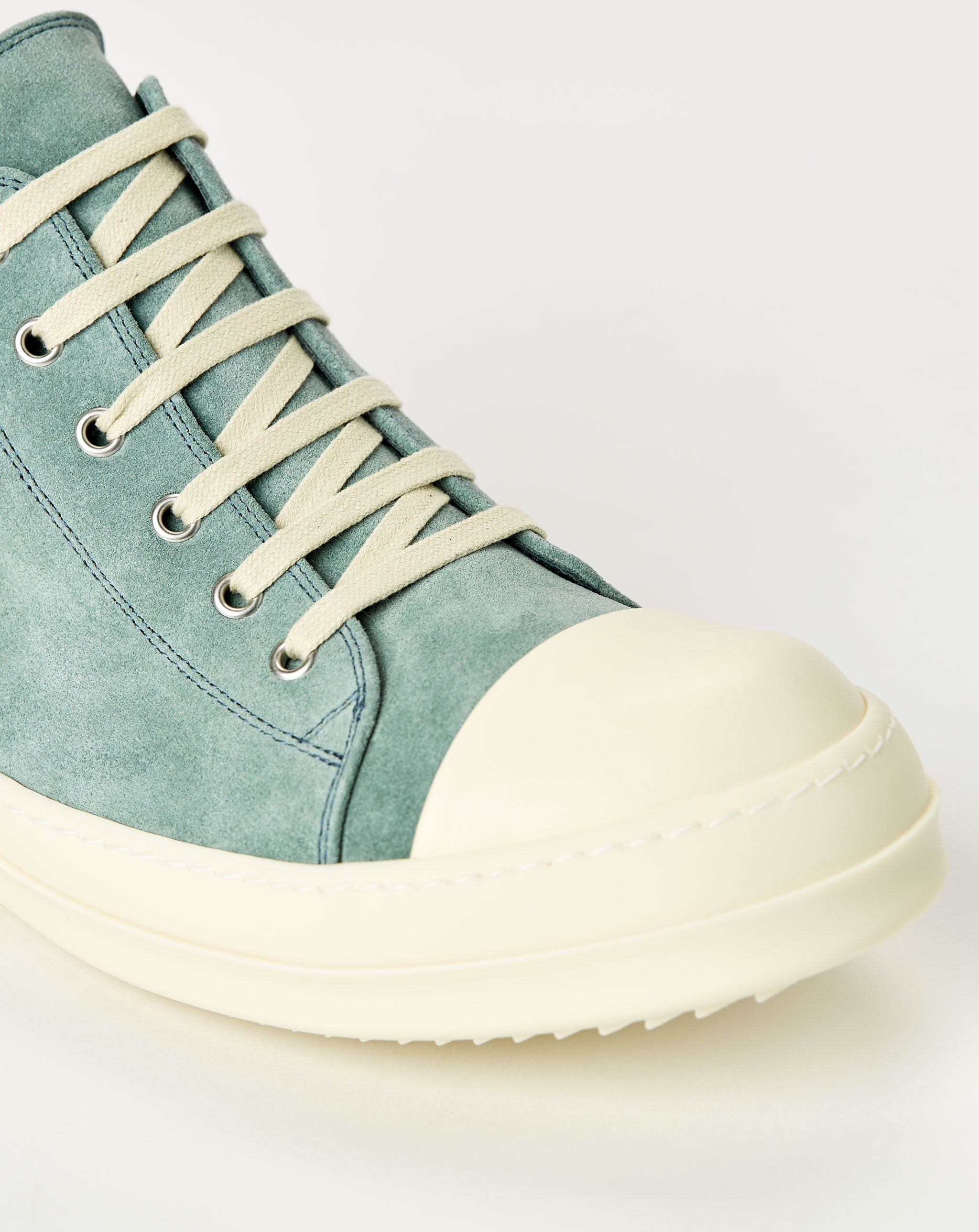 Suede Low Sneaks