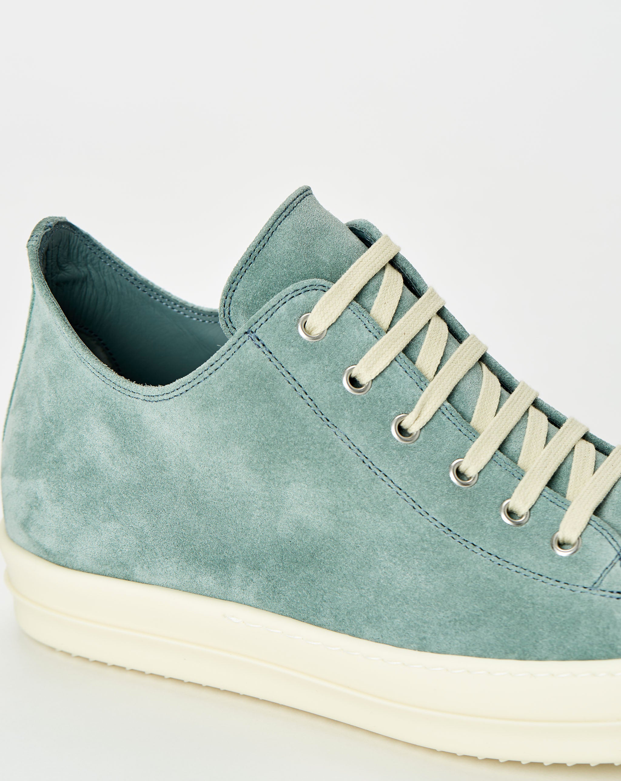 Suede Low Sneaks