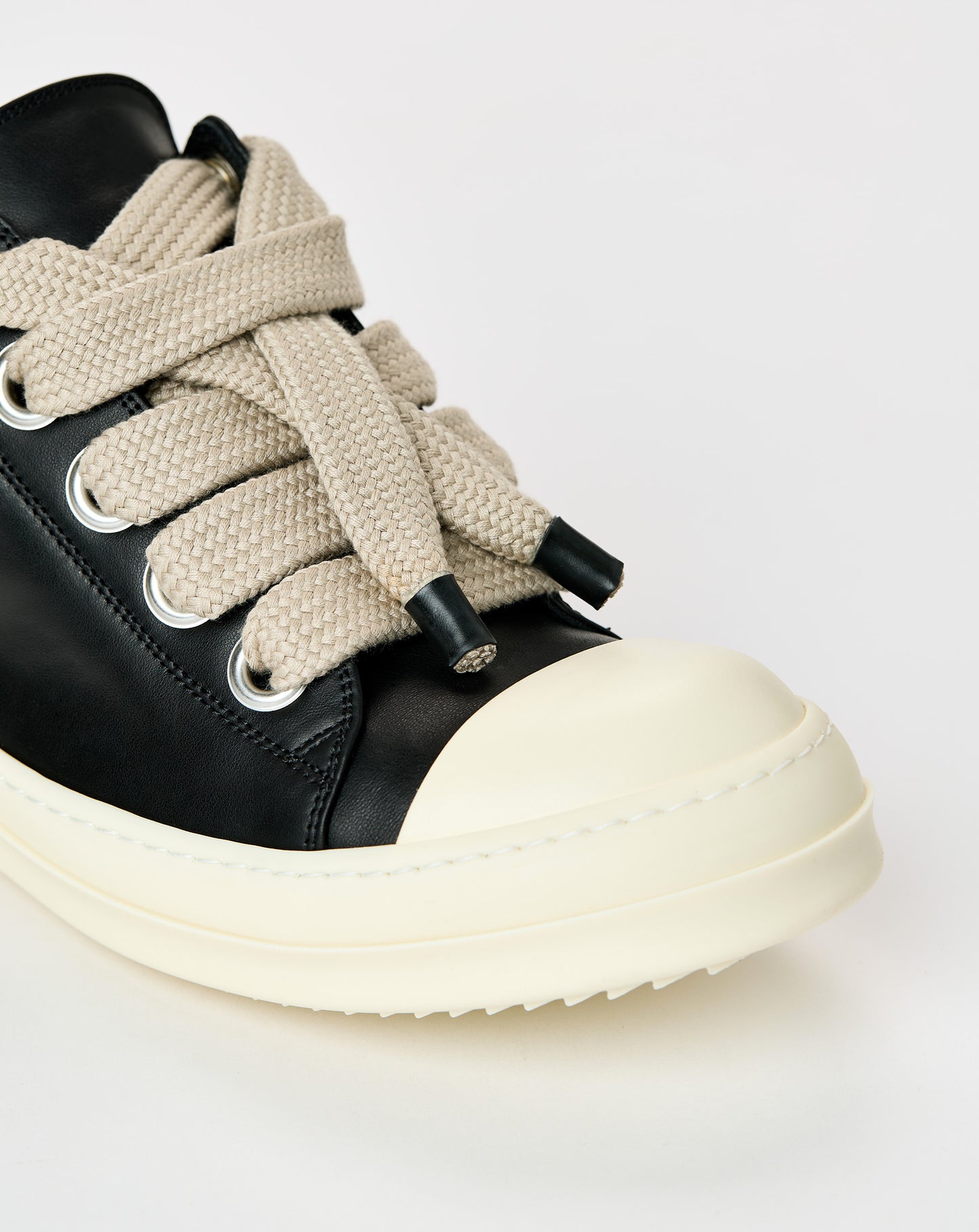 Jumbo Lace Low Sneakers
