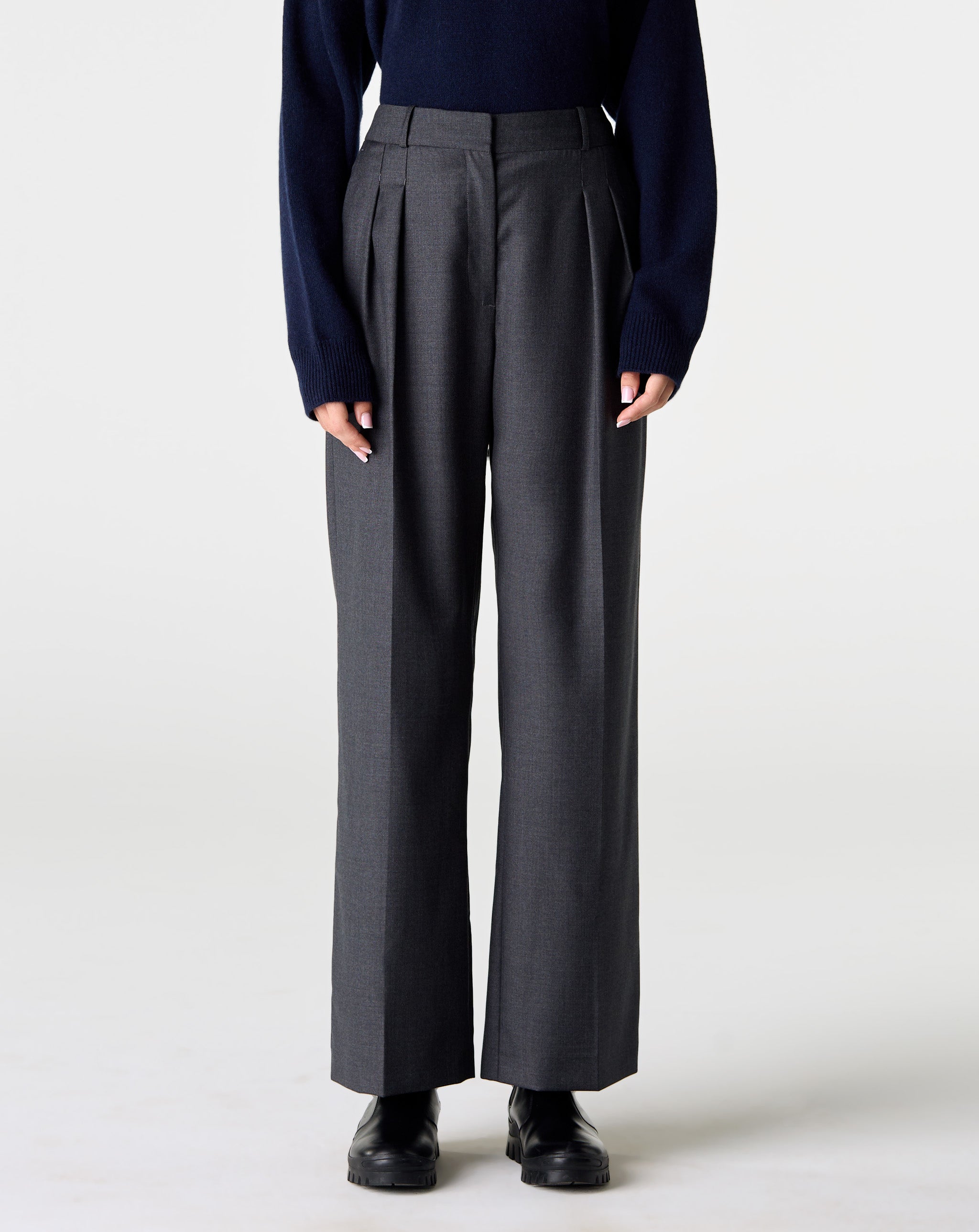 Sbiru Straight Leg Pant