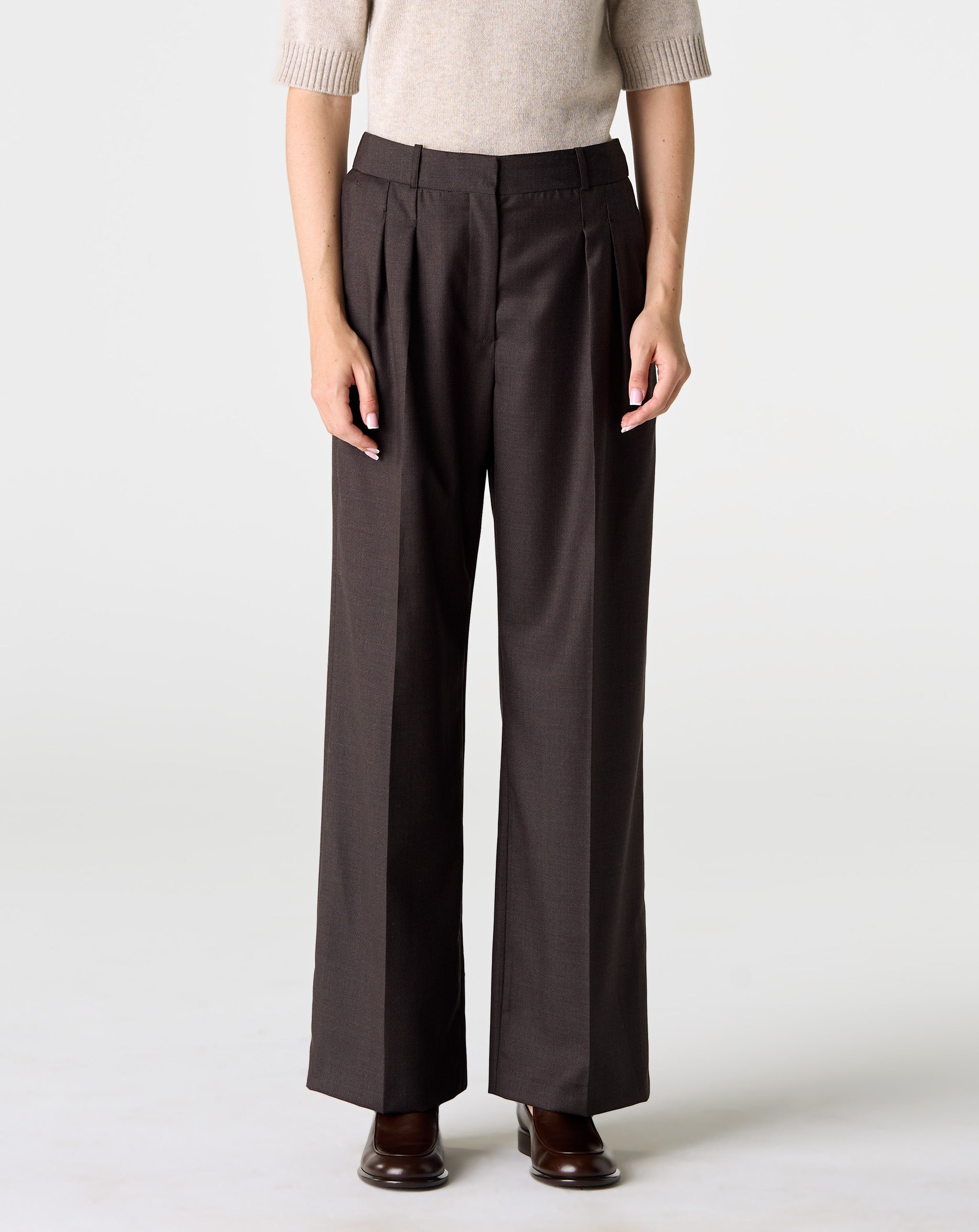 Sbiru Straight Leg Pant