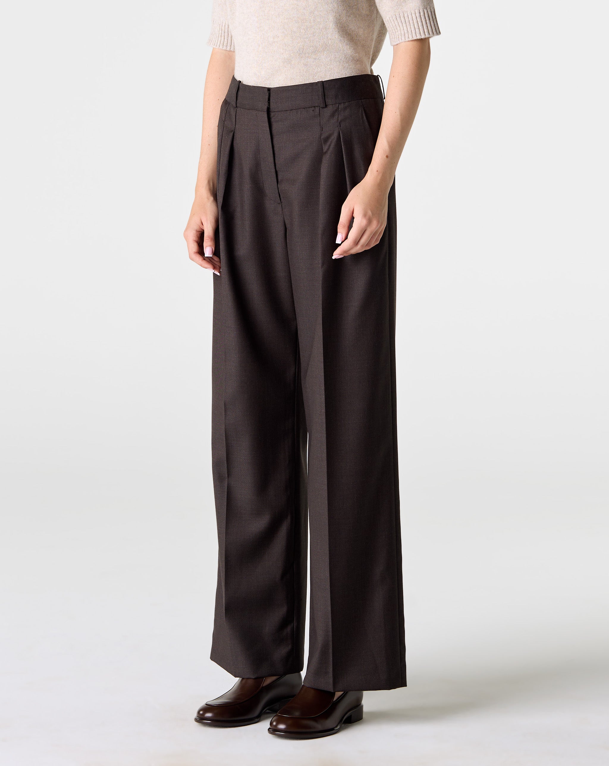 Sbiru Straight Leg Pant