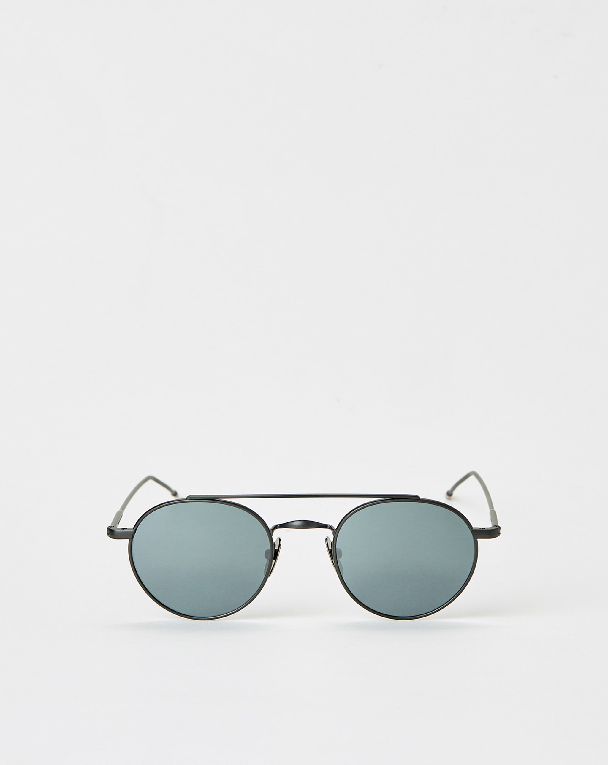 Oval Sunglasses In Titanium