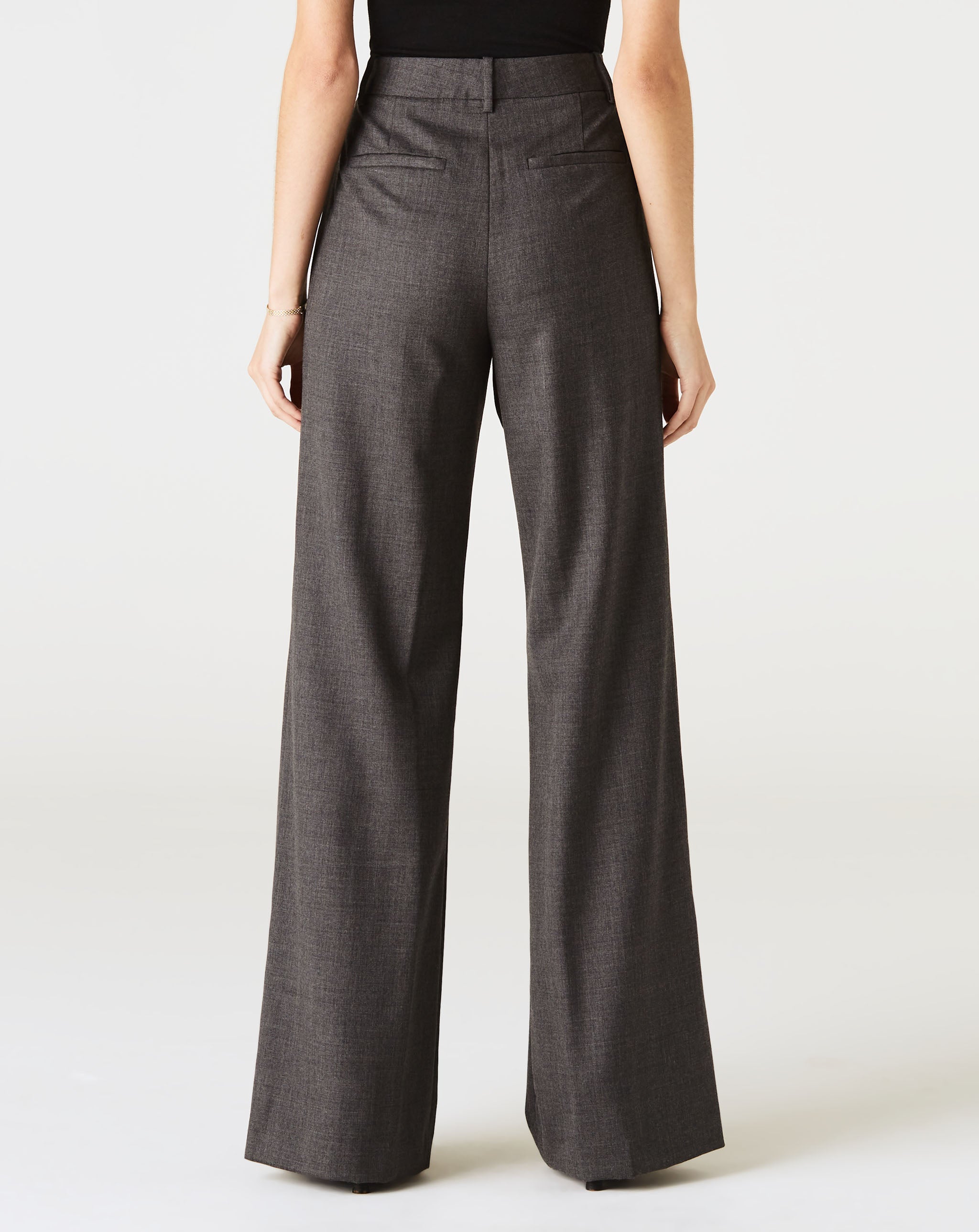 Arielle Pant